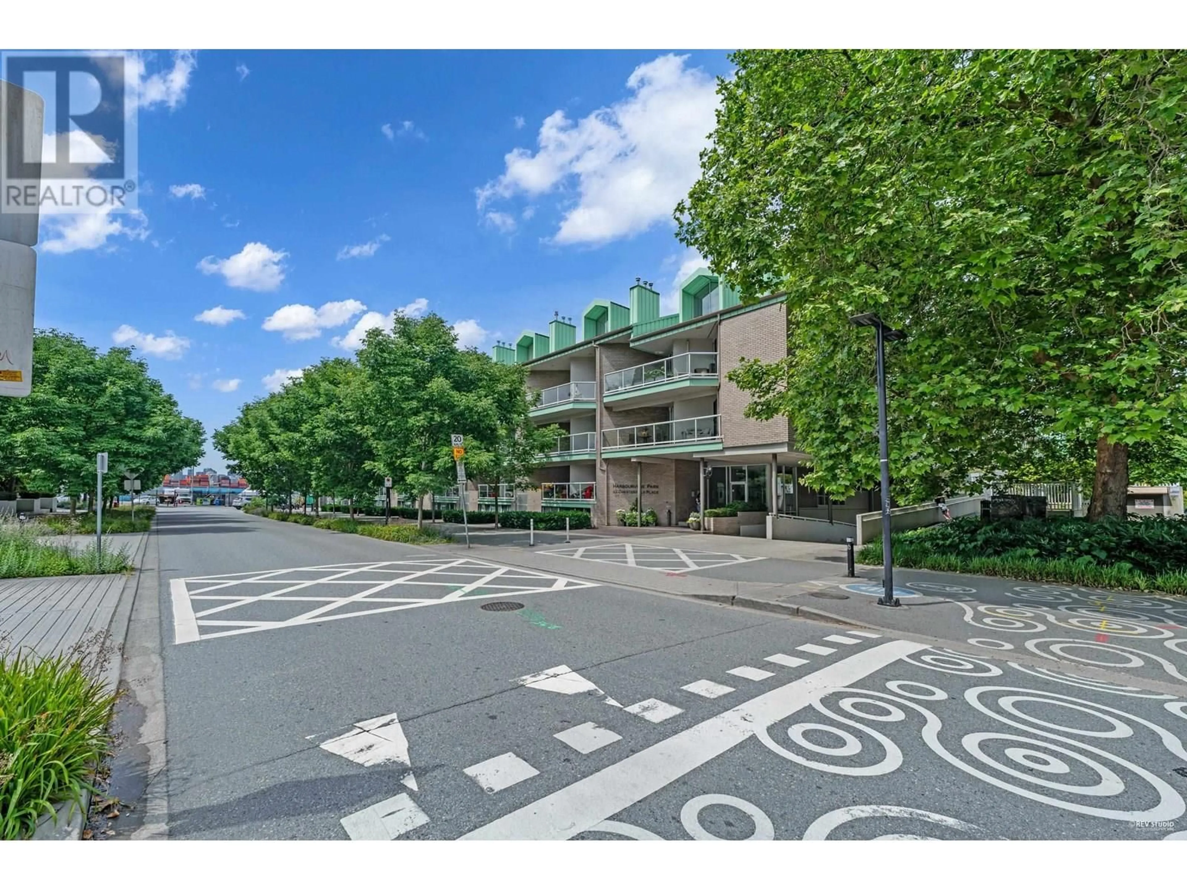 Unknown for 3208 - 33 CHESTERFIELD PLACE, North Vancouver British Columbia V7M3K4