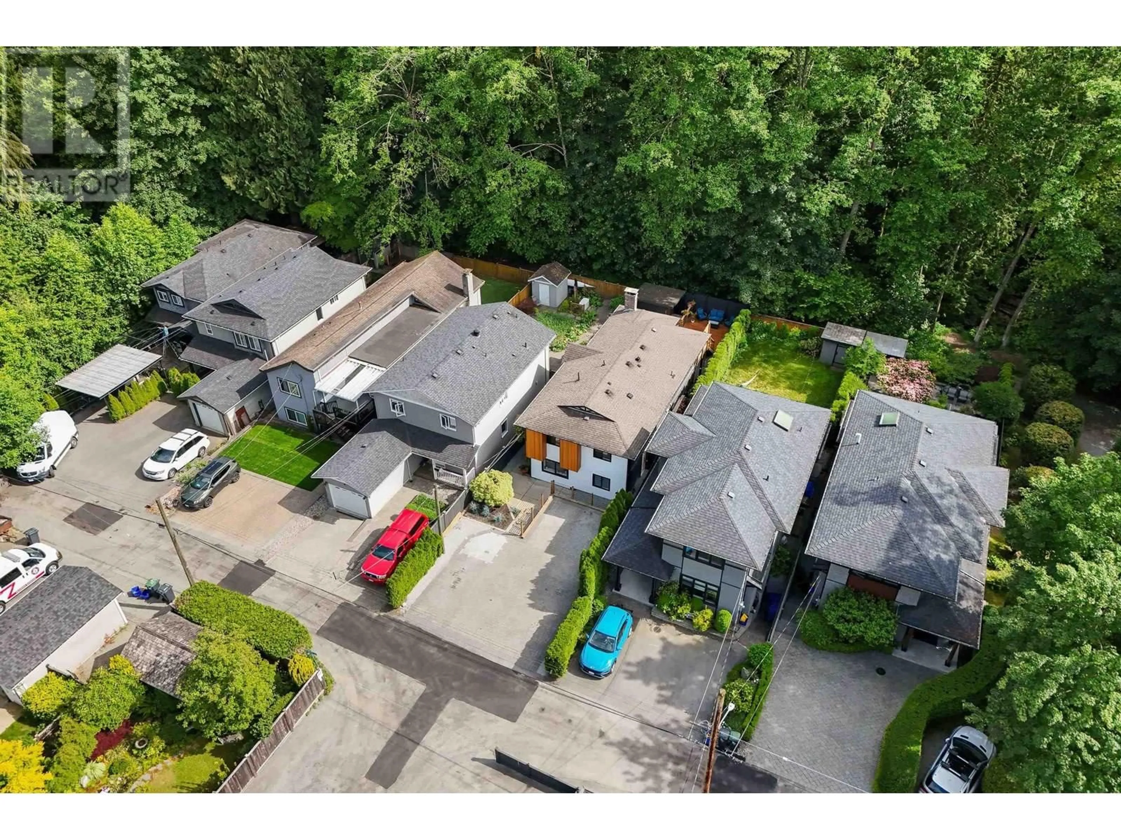 A pic from outside/outdoor area/front of a property/back of a property/a pic from drone, street for 1430 DRAYCOTT ROAD, North Vancouver British Columbia V7J1W2