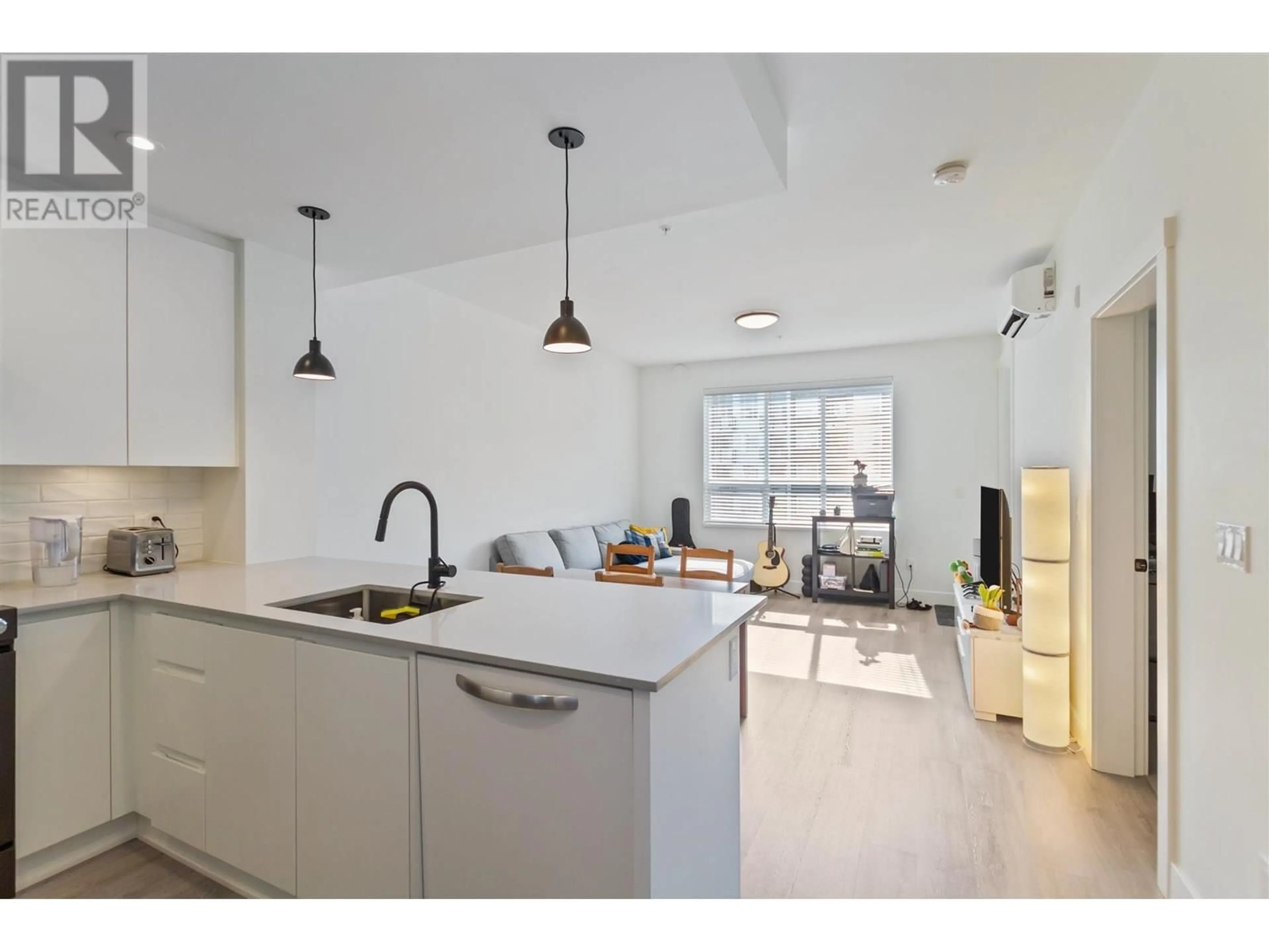 Open concept kitchen, unknown for 1406 - 2180 KELLY AVENUE, Port Coquitlam British Columbia V3C0S6