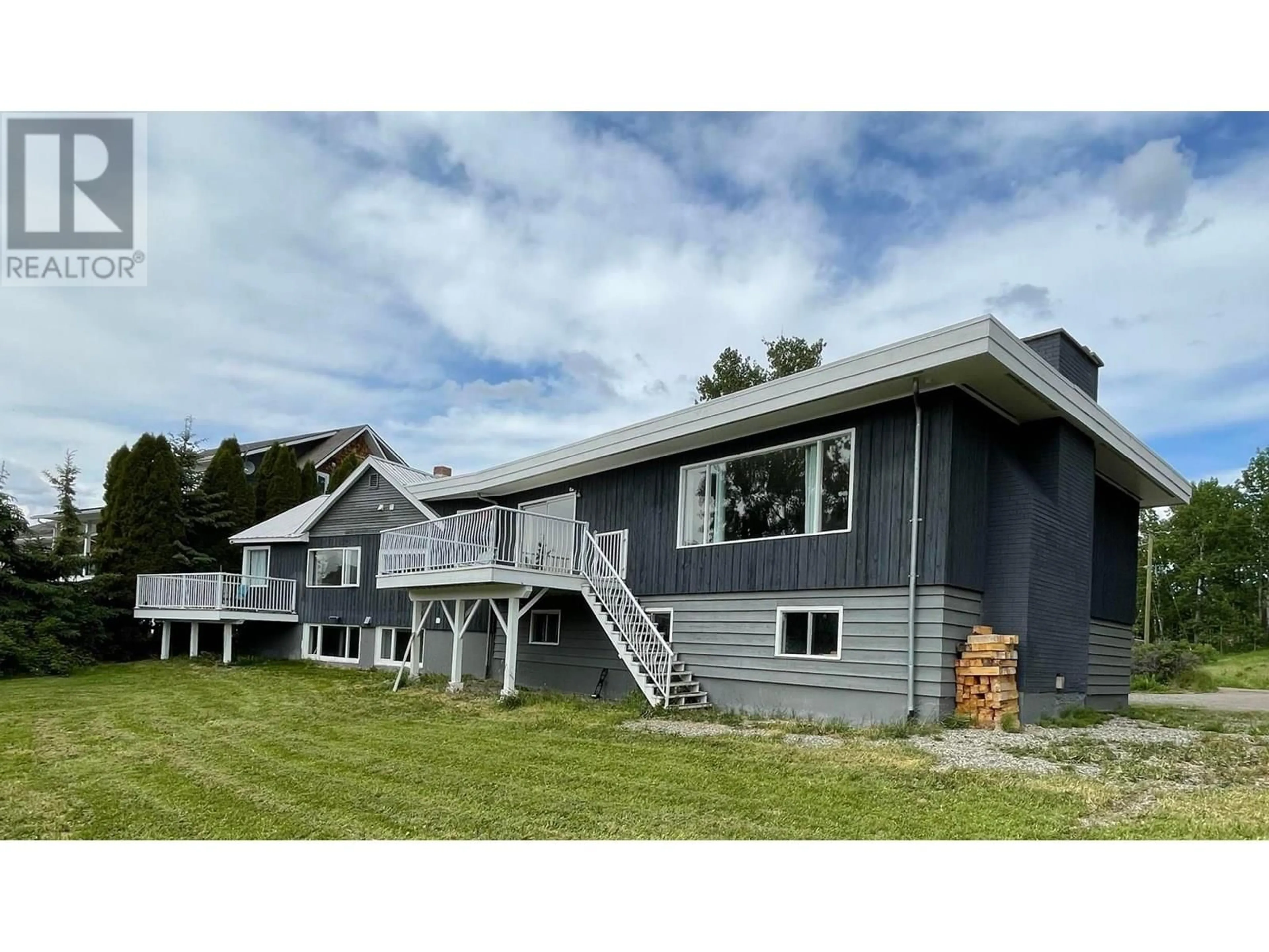 Home with vinyl exterior material, building for 298 PIONEER WAY, Burns Lake British Columbia V0J1E0