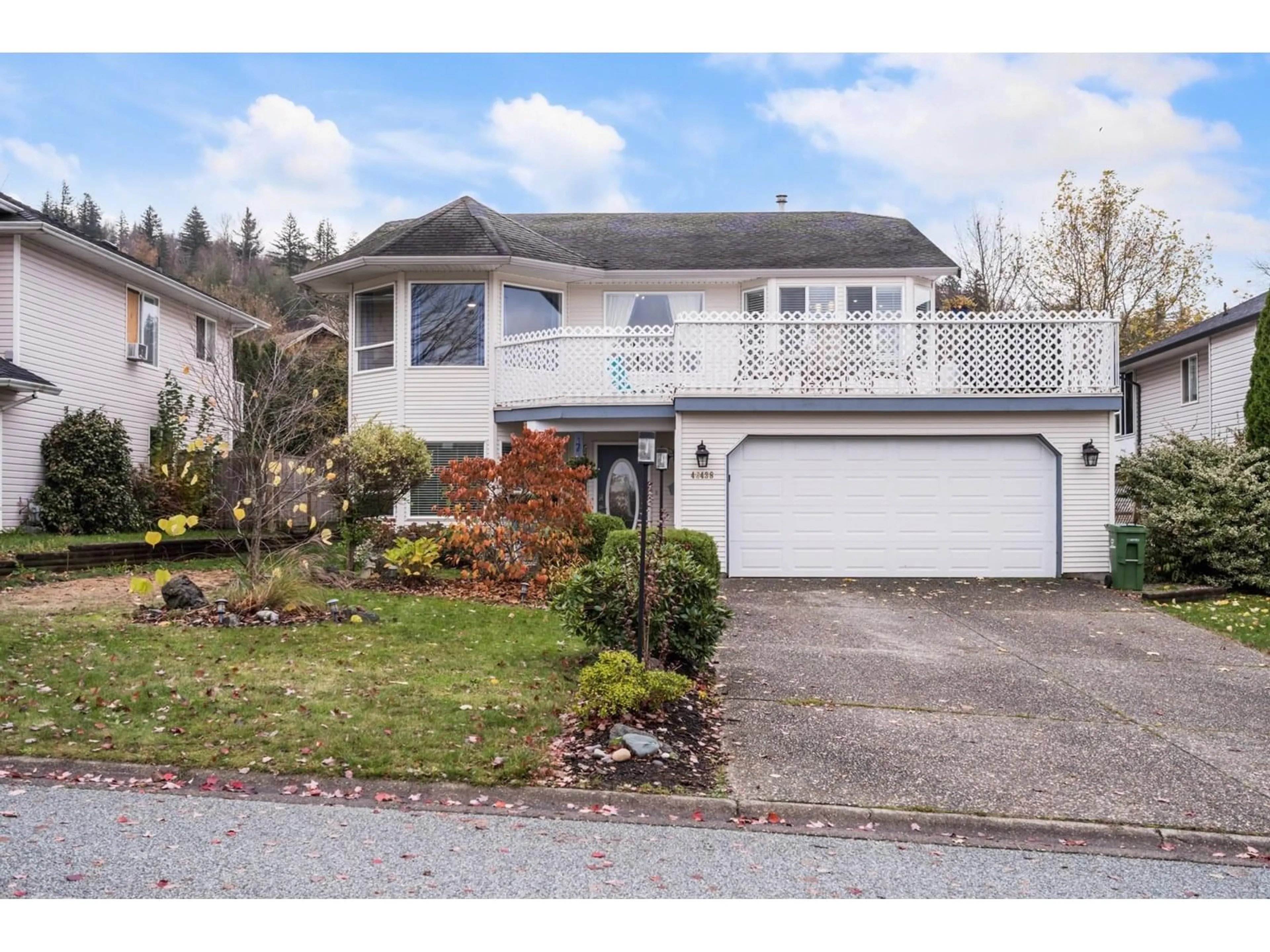 Home with vinyl exterior material, unknown for 46438 FERGUSON PLACE, Chilliwack British Columbia V2R5L6