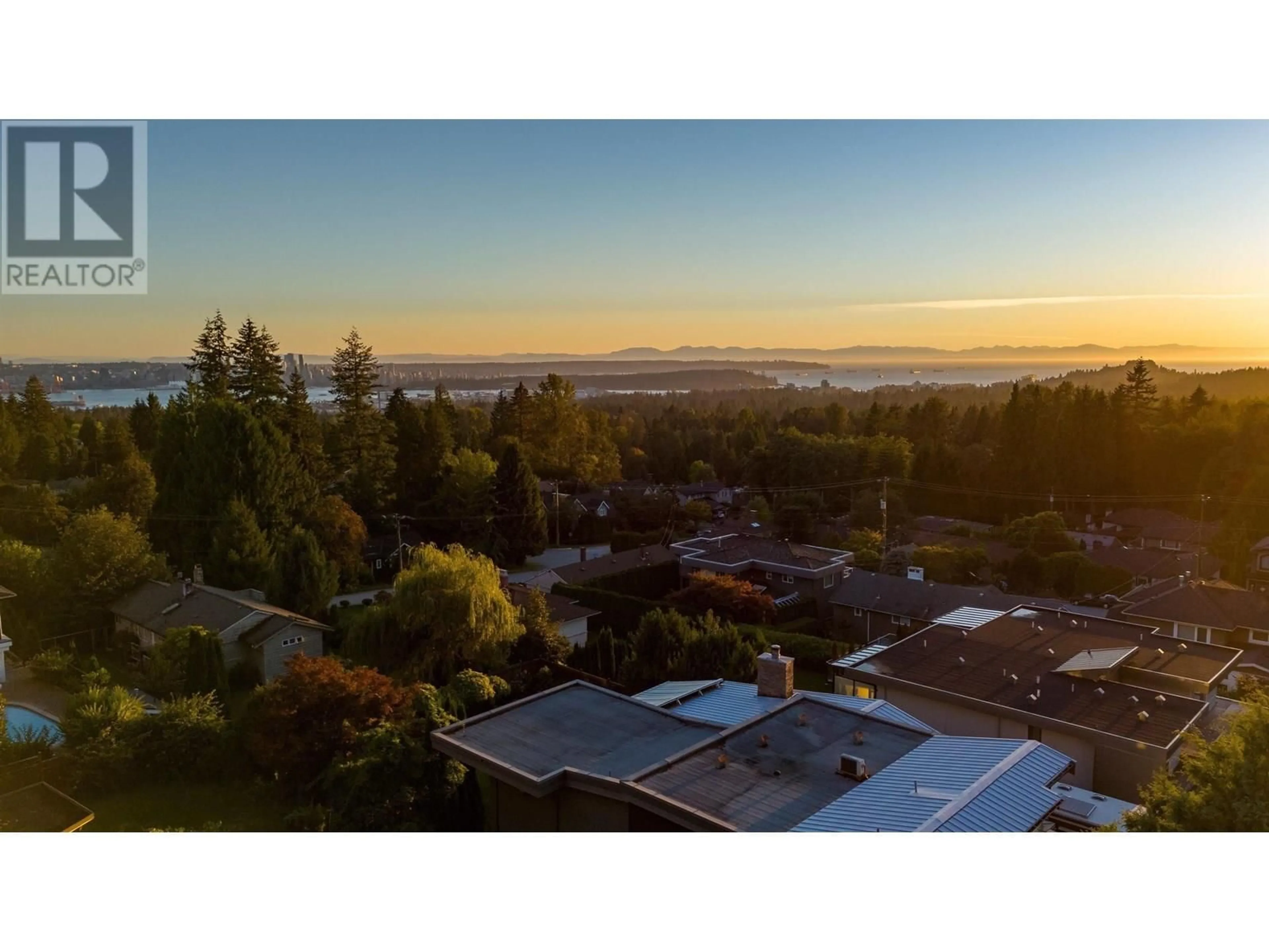 A pic from outside/outdoor area/front of a property/back of a property/a pic from drone, mountain view for 3812 DALKEITH DRIVE, North Vancouver British Columbia V7N3N6