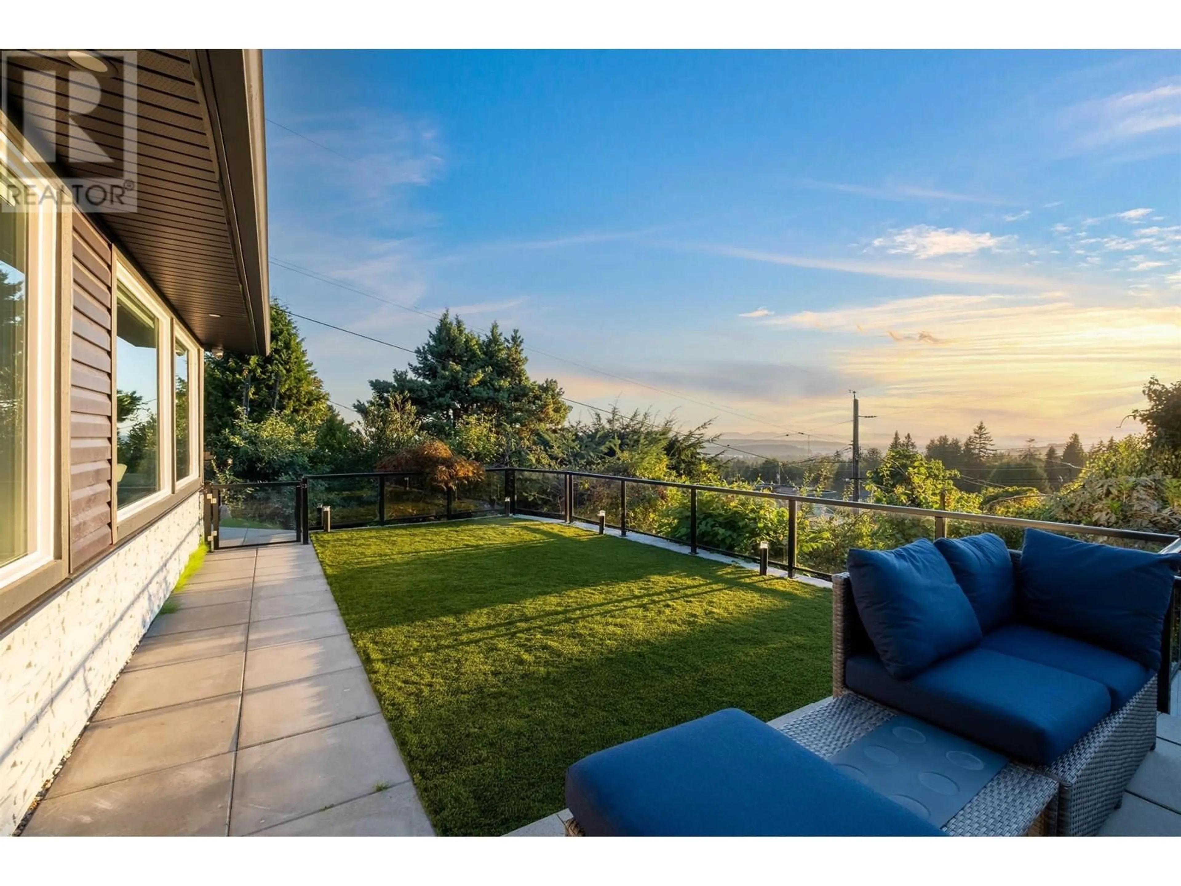 A pic from outside/outdoor area/front of a property/back of a property/a pic from drone, mountain view for 3812 DALKEITH DRIVE, North Vancouver British Columbia V7N3N6