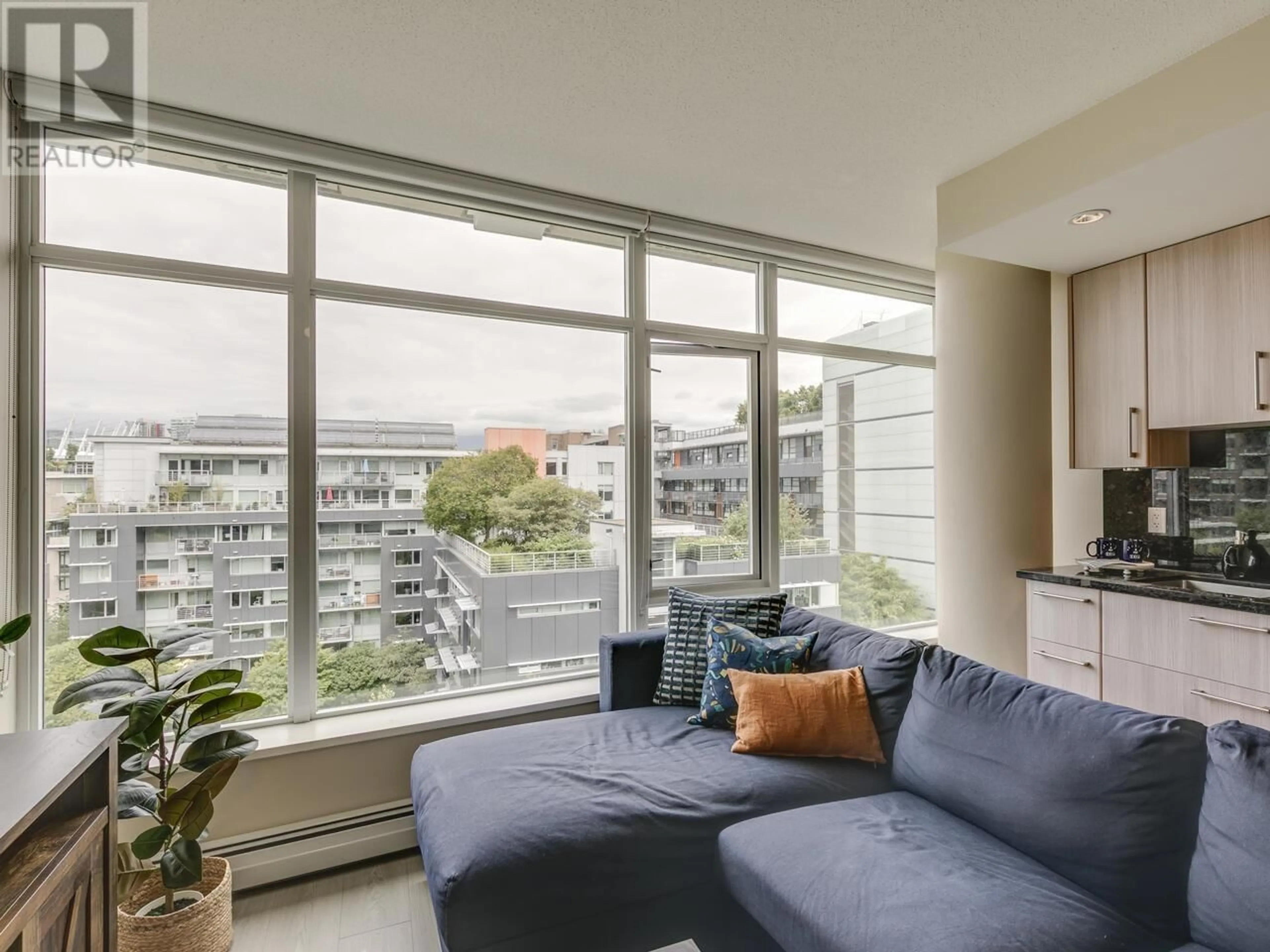 Living room with furniture, unknown for 809 - 138 1ST AVENUE, Vancouver British Columbia V5Y0H5