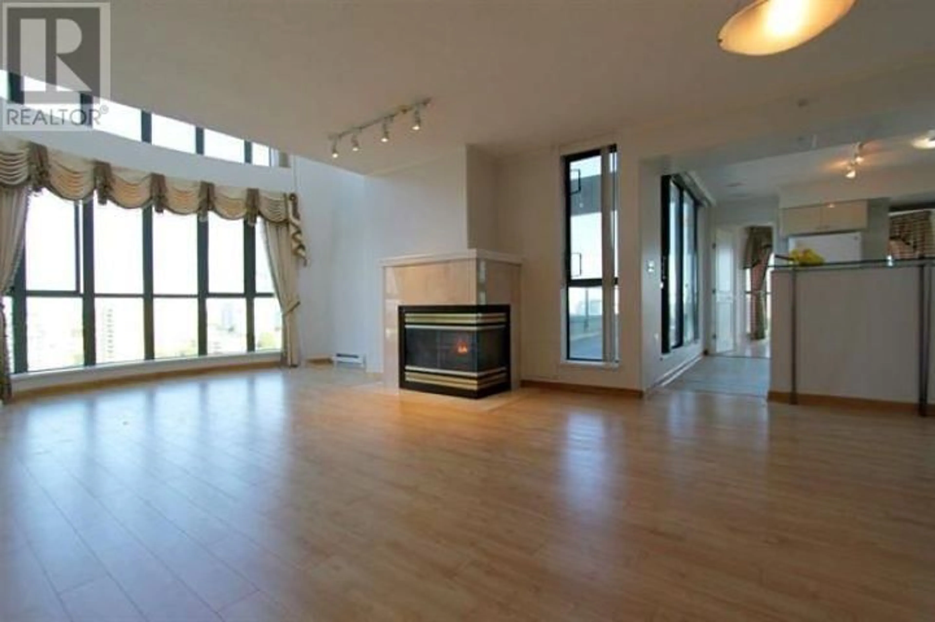 Unknown for 1802 - 7380 ELMBRIDGE WAY, Richmond British Columbia V6X4A1