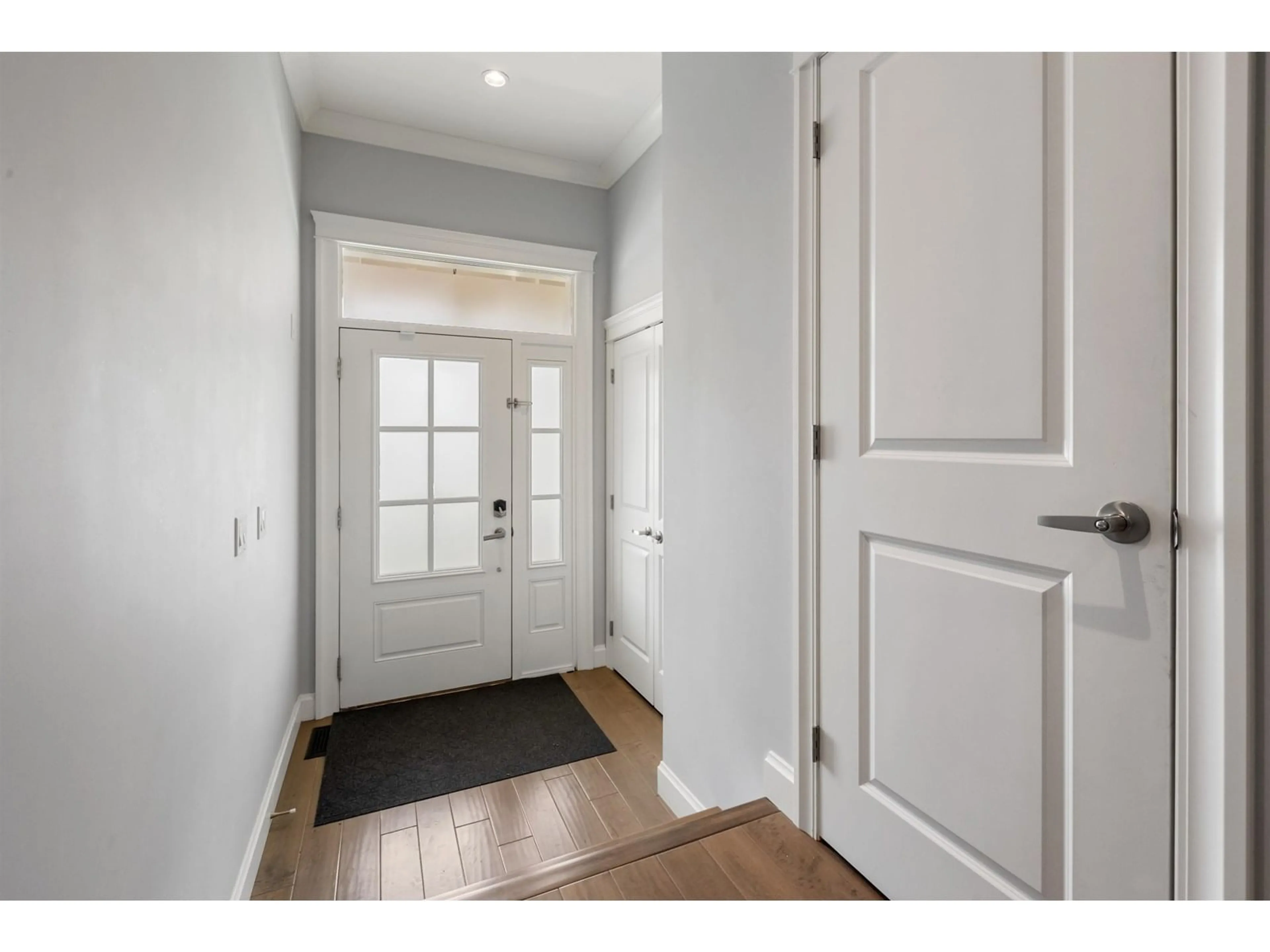 Indoor entryway for 20941 81, Langley British Columbia V2Y0R2