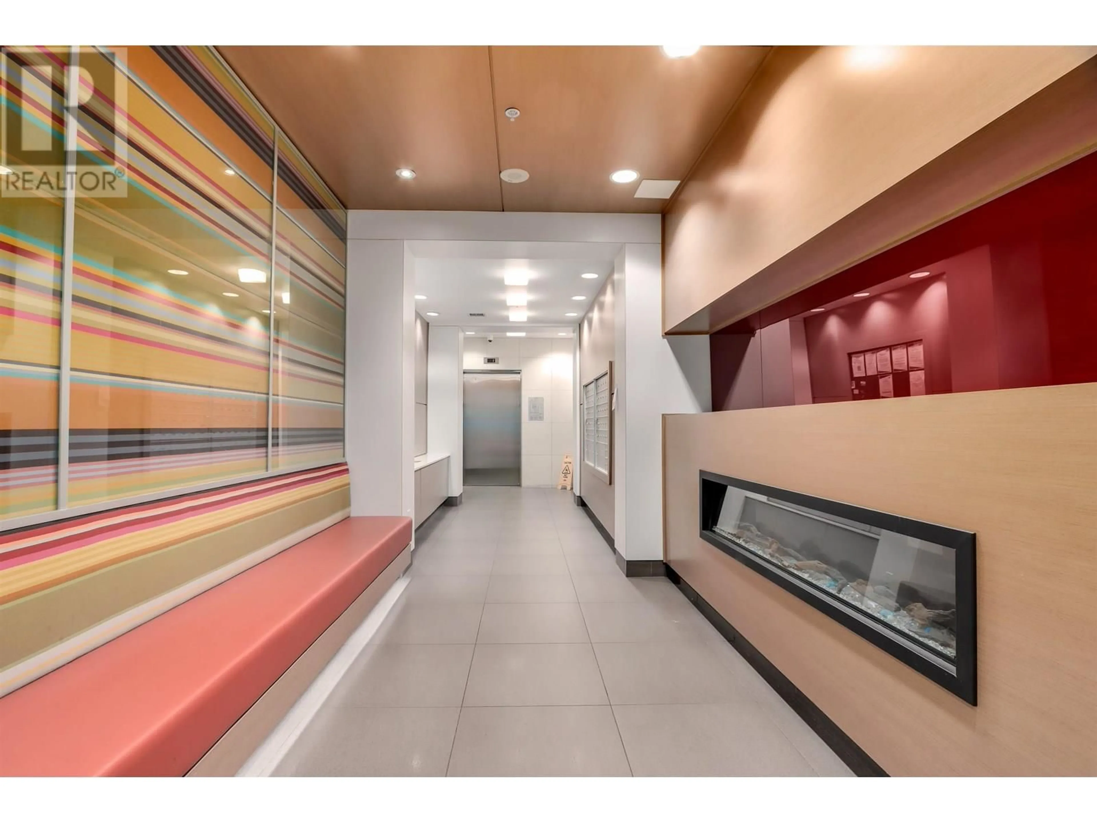 Indoor foyer for 204 - 231 PENDER STREET, Vancouver British Columbia V6A0G3