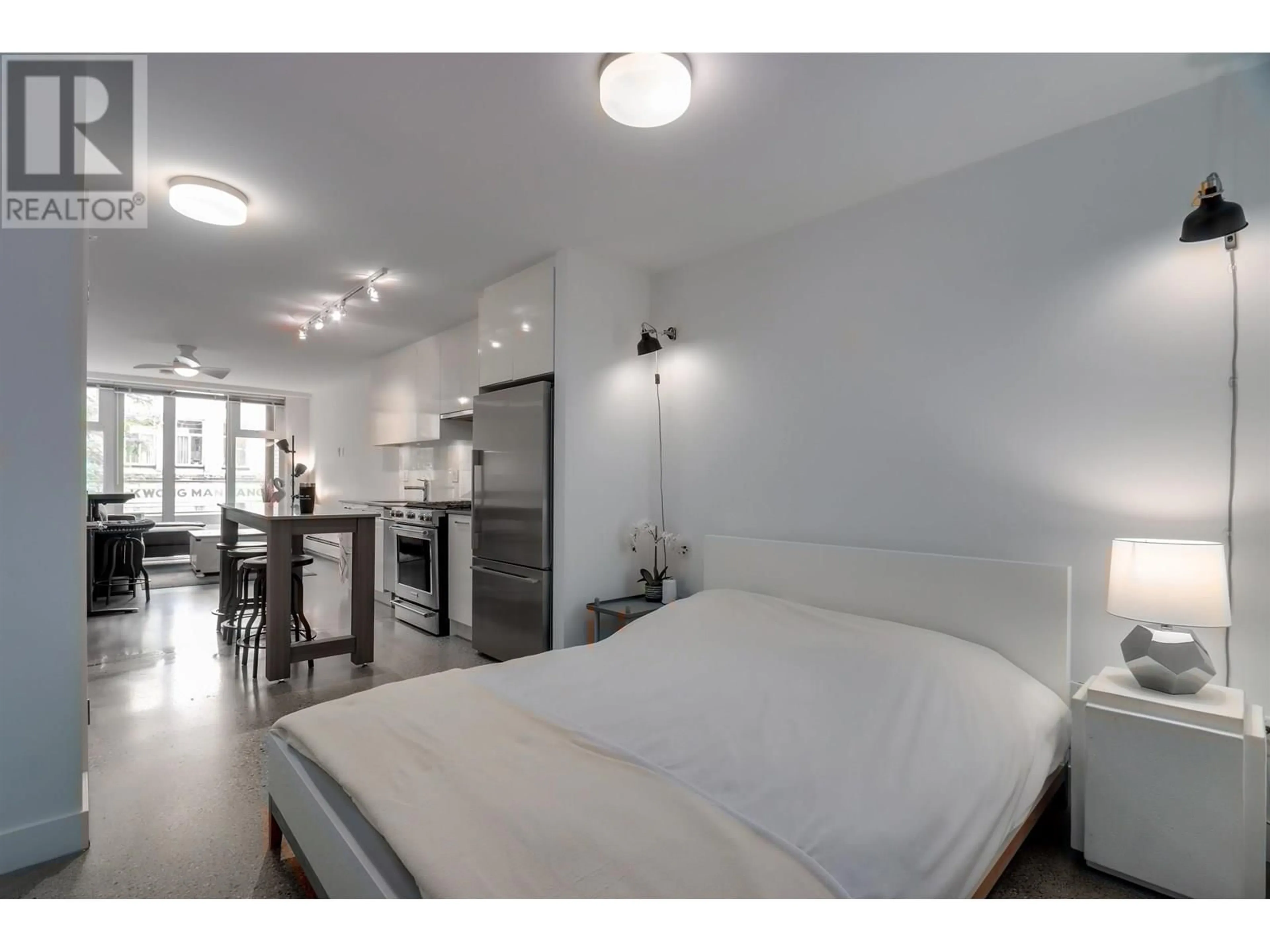Bedroom with bed, unknown for 204 - 231 PENDER STREET, Vancouver British Columbia V6A0G3