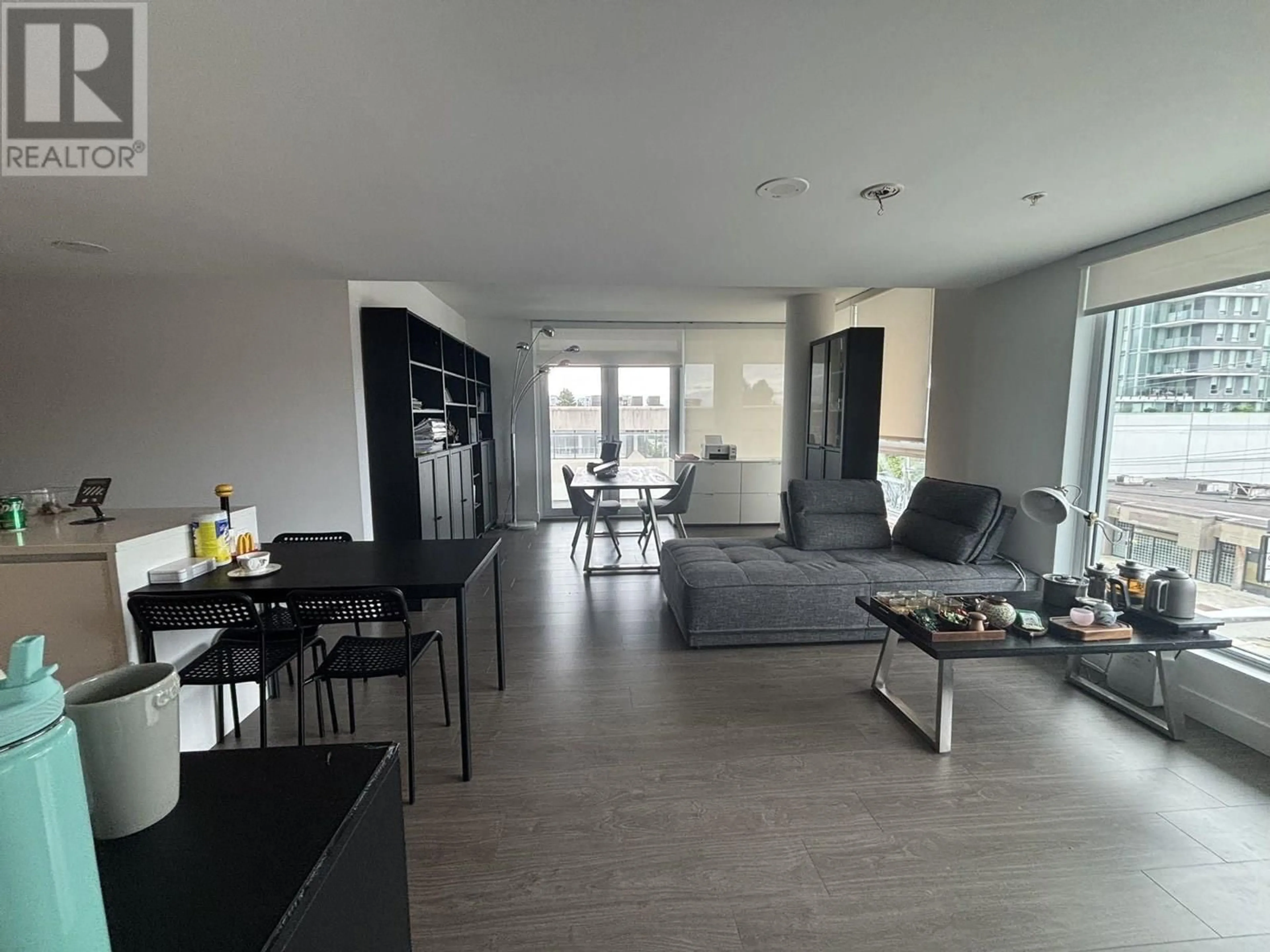 Living room with furniture, unknown for 428 - 8133 COOK ROAD, Richmond British Columbia V6Y0L7