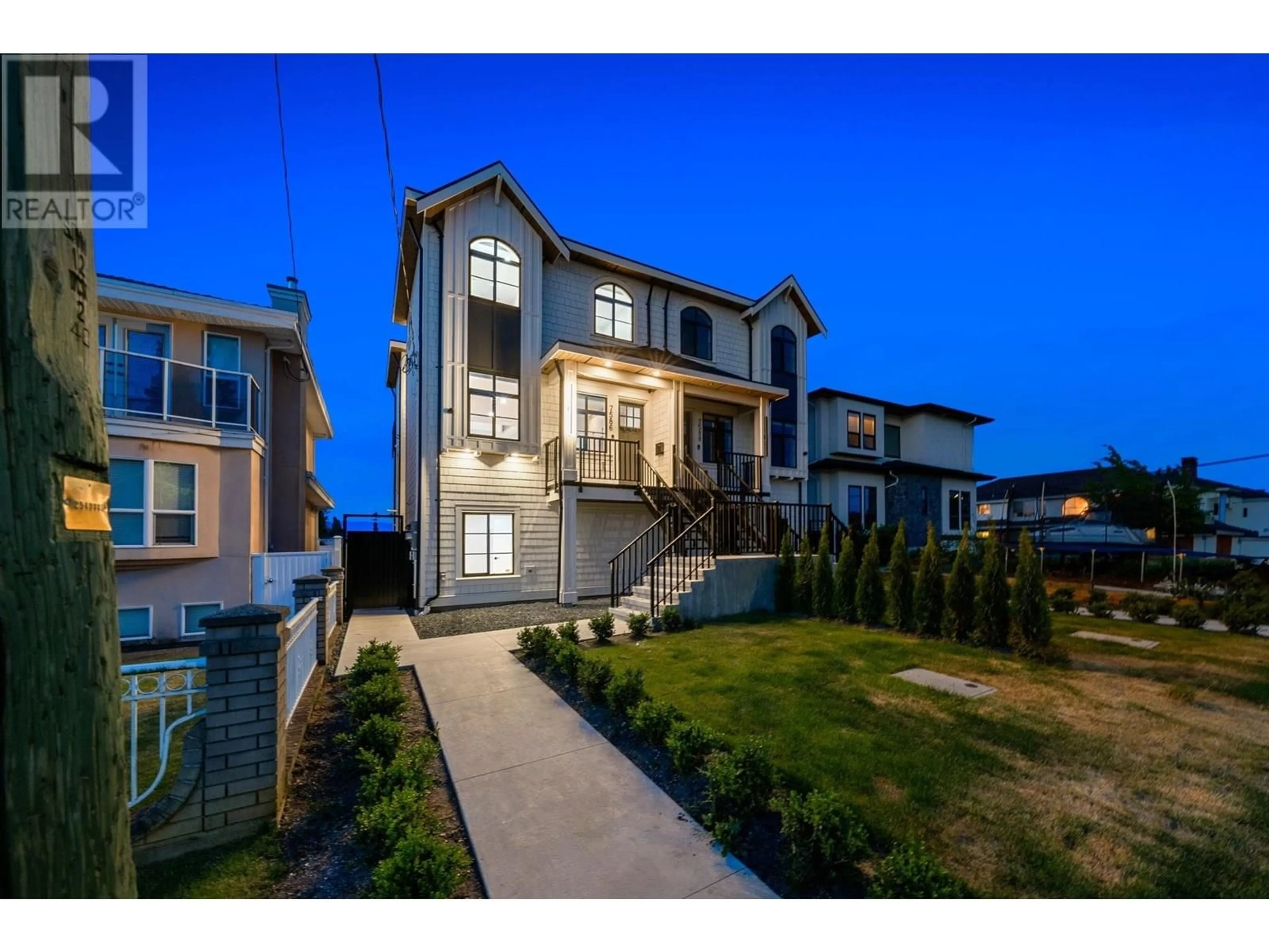 A pic from outside/outdoor area/front of a property/back of a property/a pic from drone, street for 7586 2ND STREET, Burnaby British Columbia V3N3R6