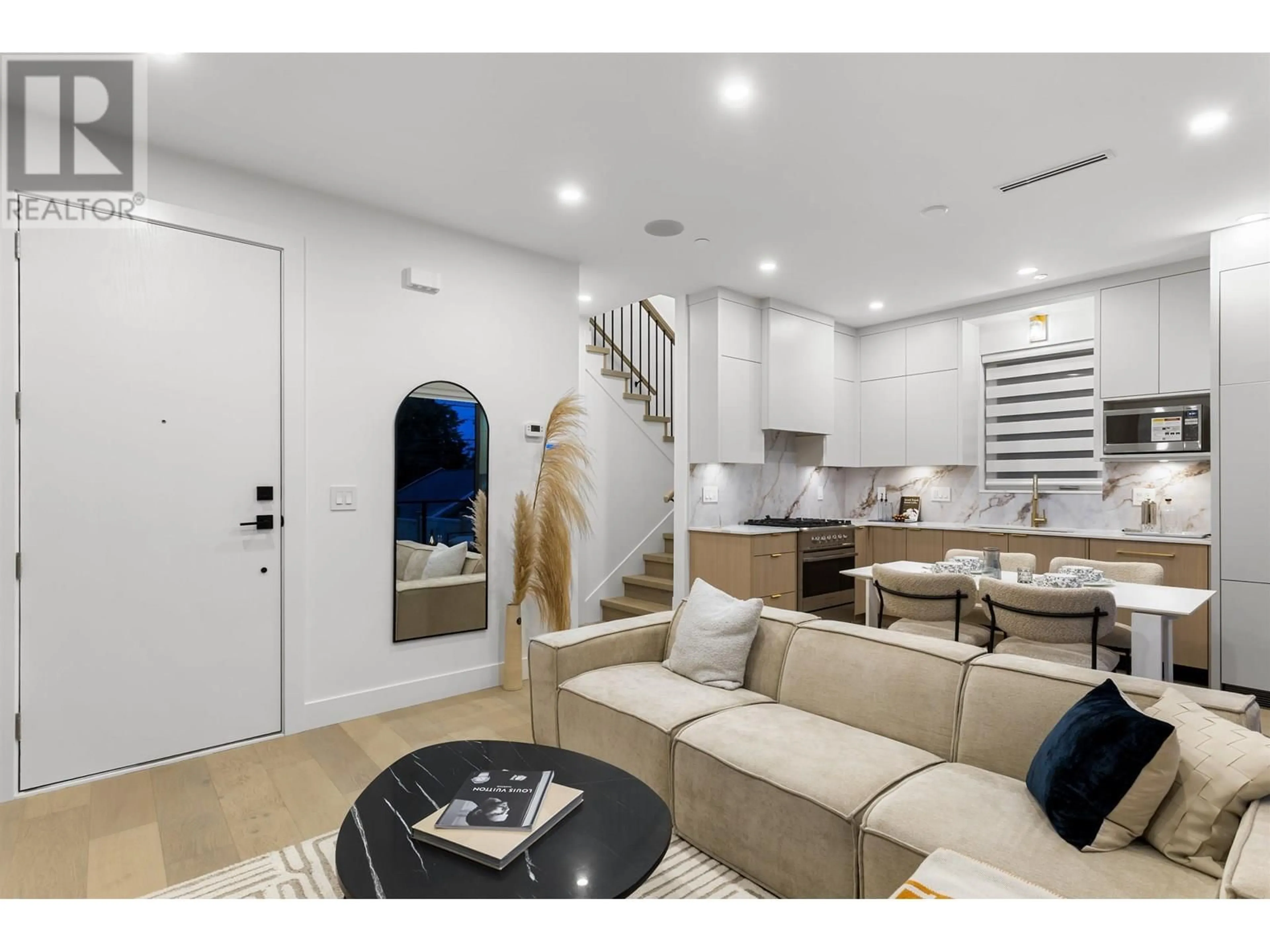 Unknown for 2 - 4176 BALKAN STREET, Vancouver British Columbia V5V3Z2