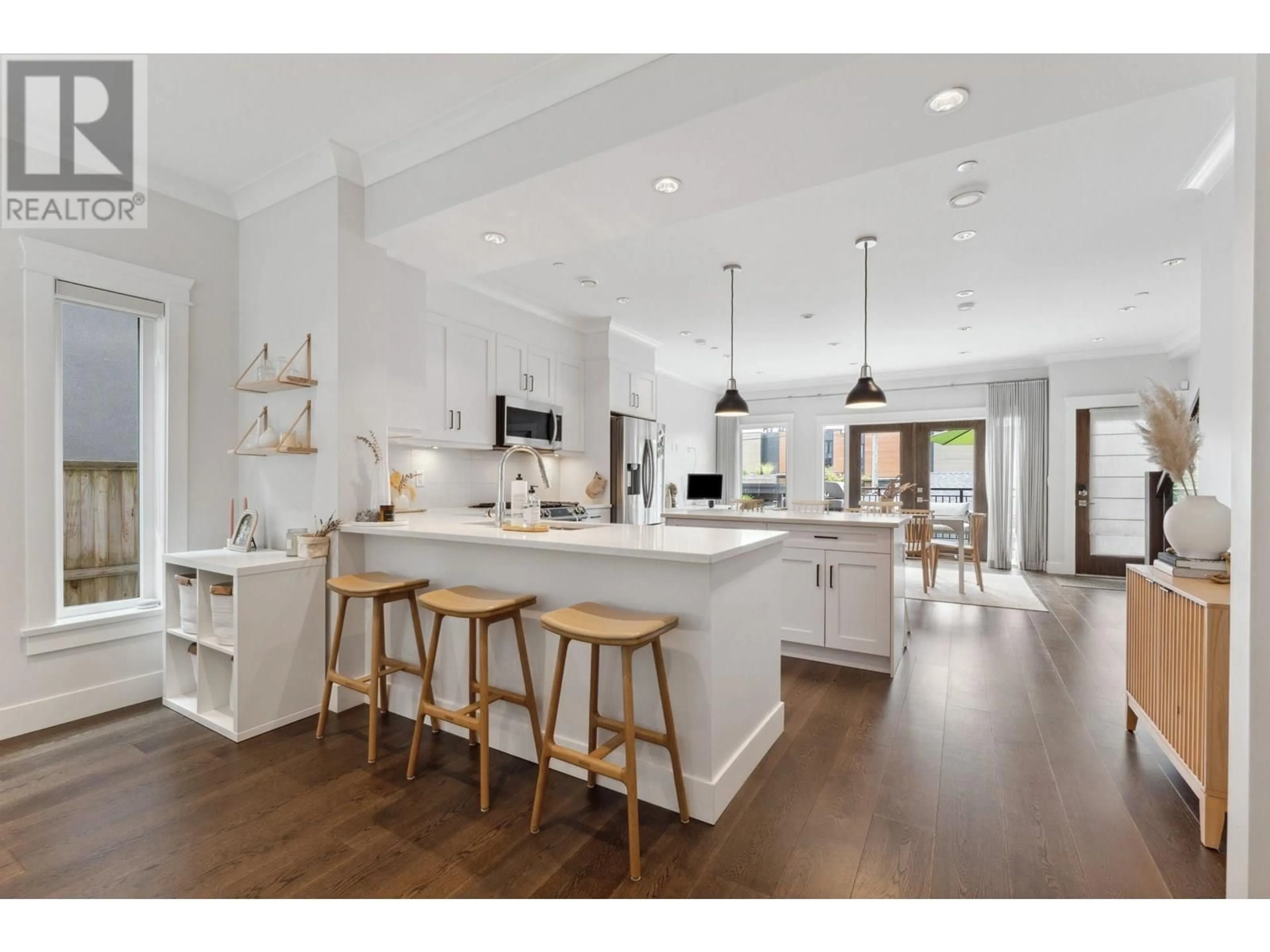Open concept kitchen, unknown for 625 4TH STREET, North Vancouver British Columbia V7L1J9