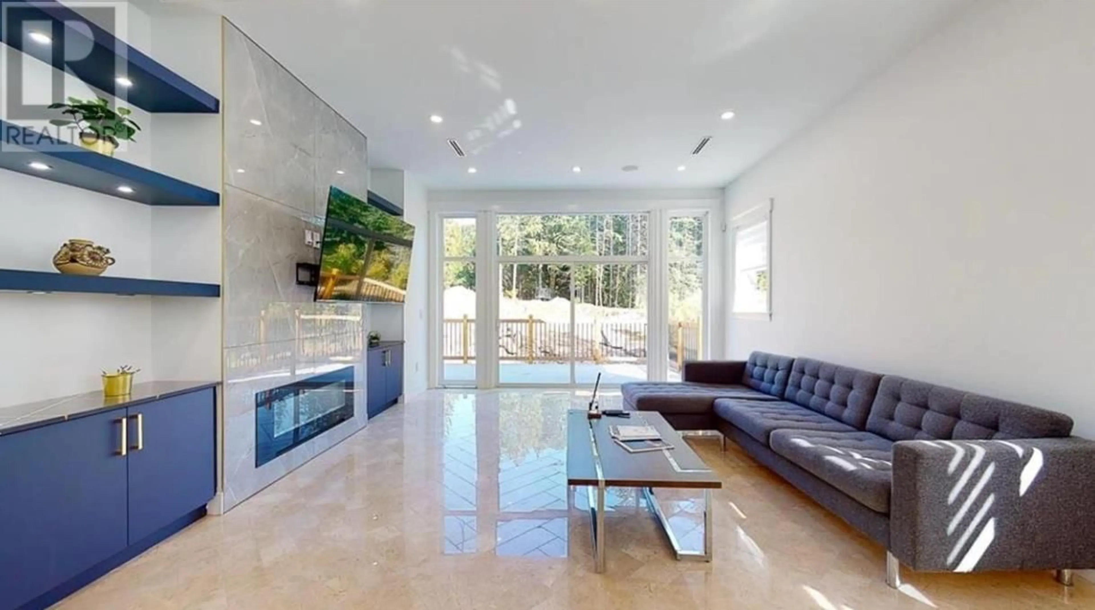 Living room with furniture, ceramic/tile floor for 1102 LARGO ROAD, Roberts Creek British Columbia V0N2W2