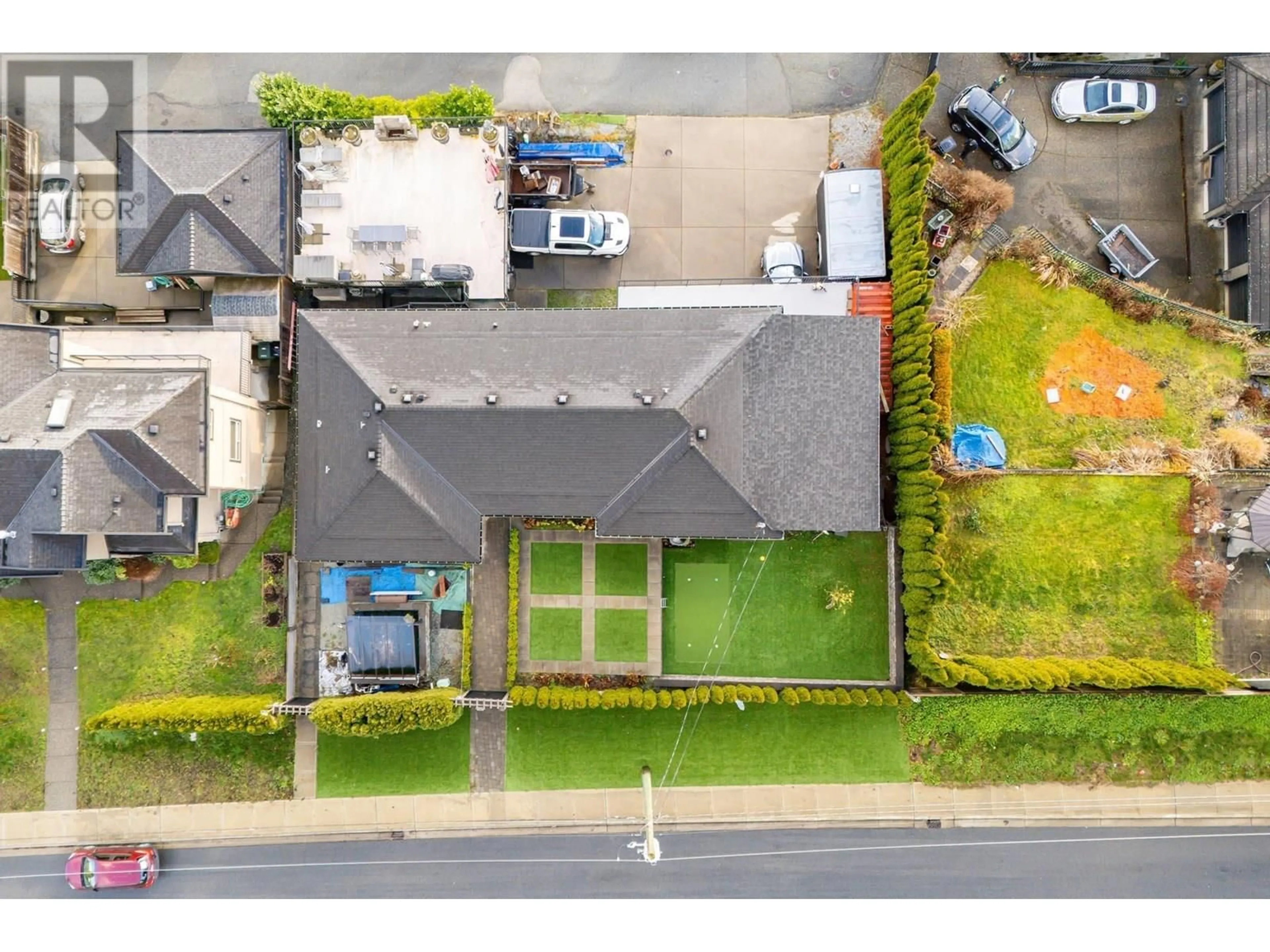 A pic from outside/outdoor area/front of a property/back of a property/a pic from drone, street for 7312 BROADWAY, Burnaby British Columbia V5A1S2