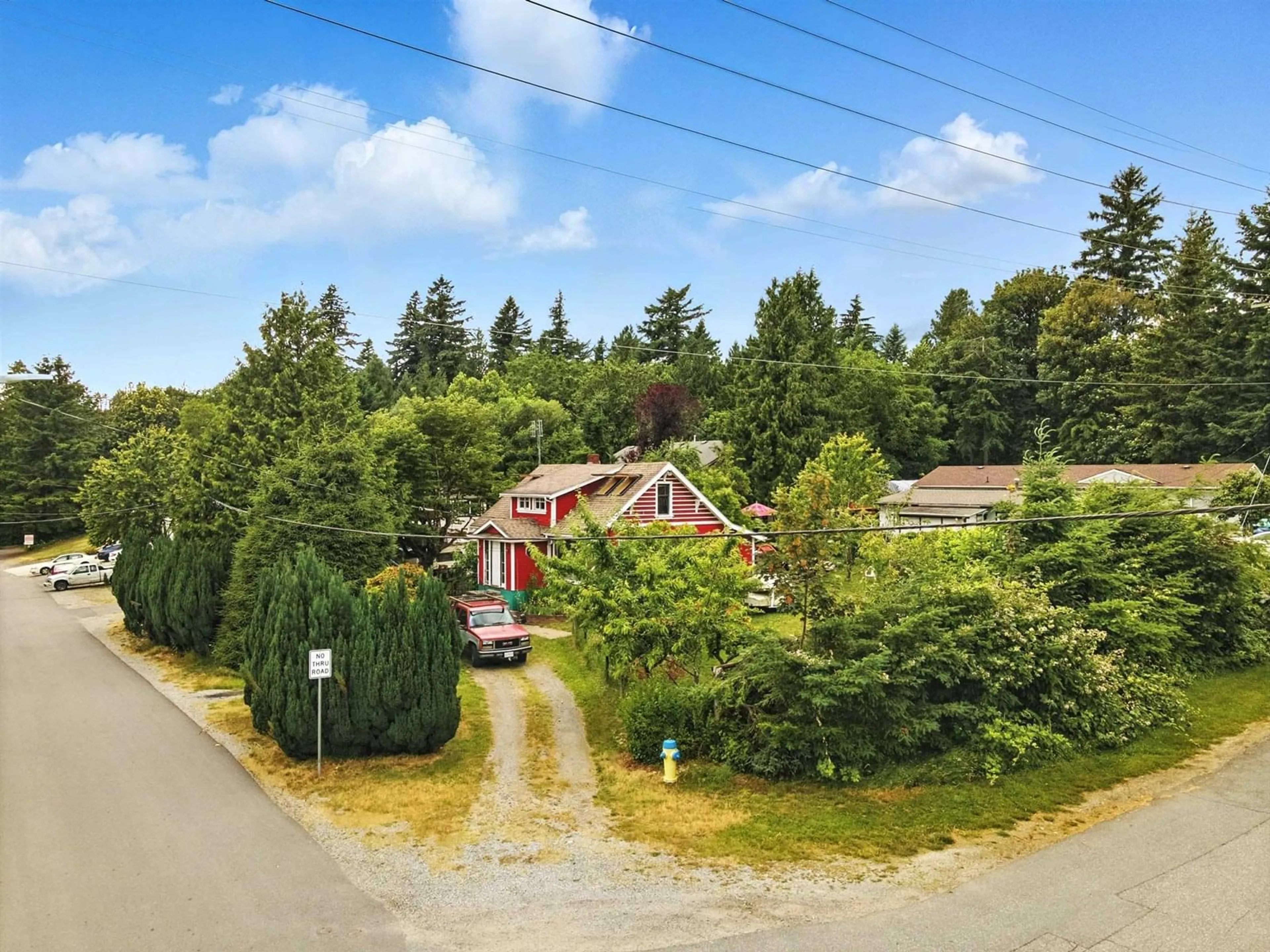 A pic from outside/outdoor area/front of a property/back of a property/a pic from drone, street for 32789 4, Mission British Columbia V2V1R5