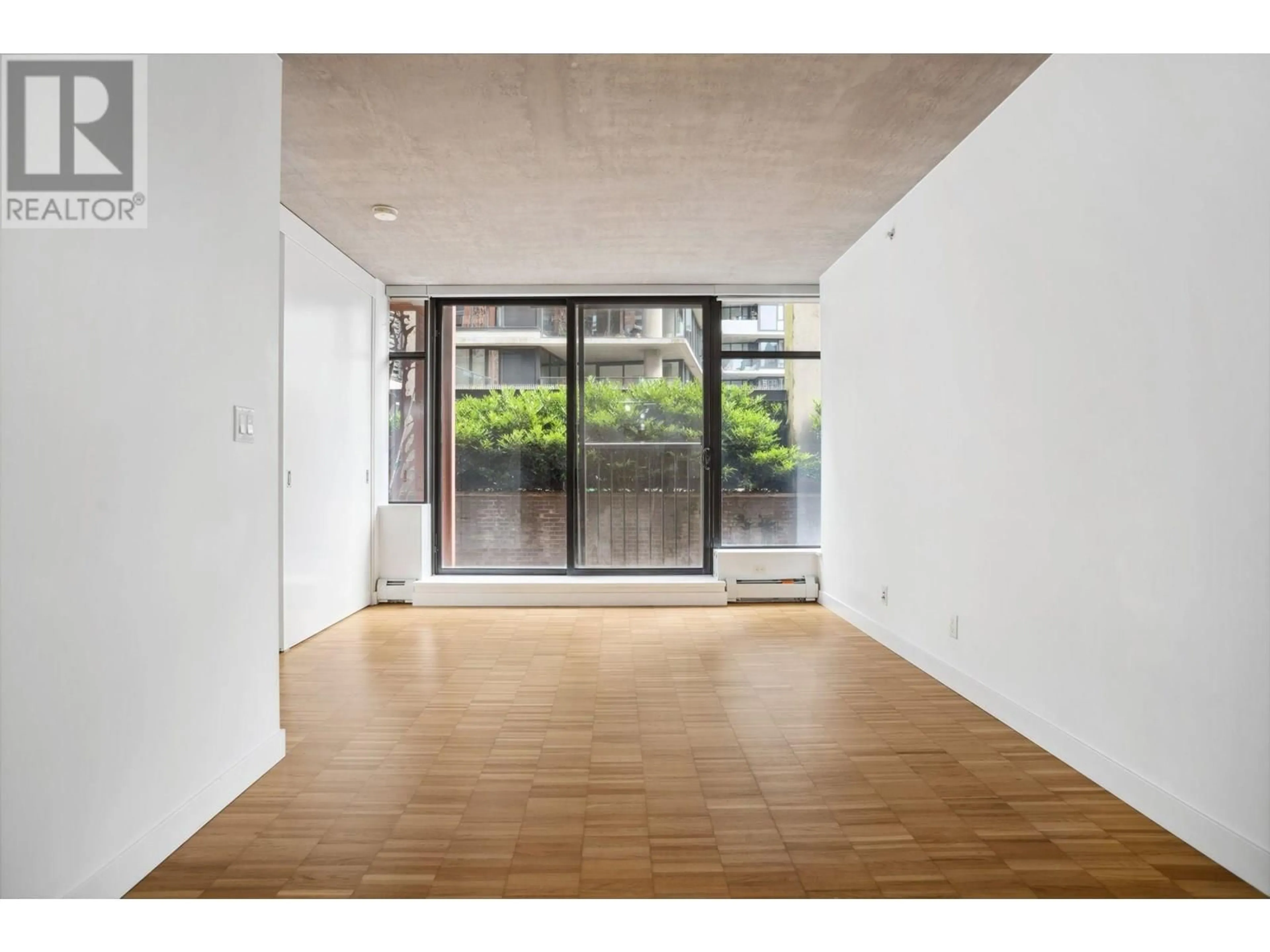 Indoor foyer for 705 - 128 CORDOVA STREET, Vancouver British Columbia V6B0E6