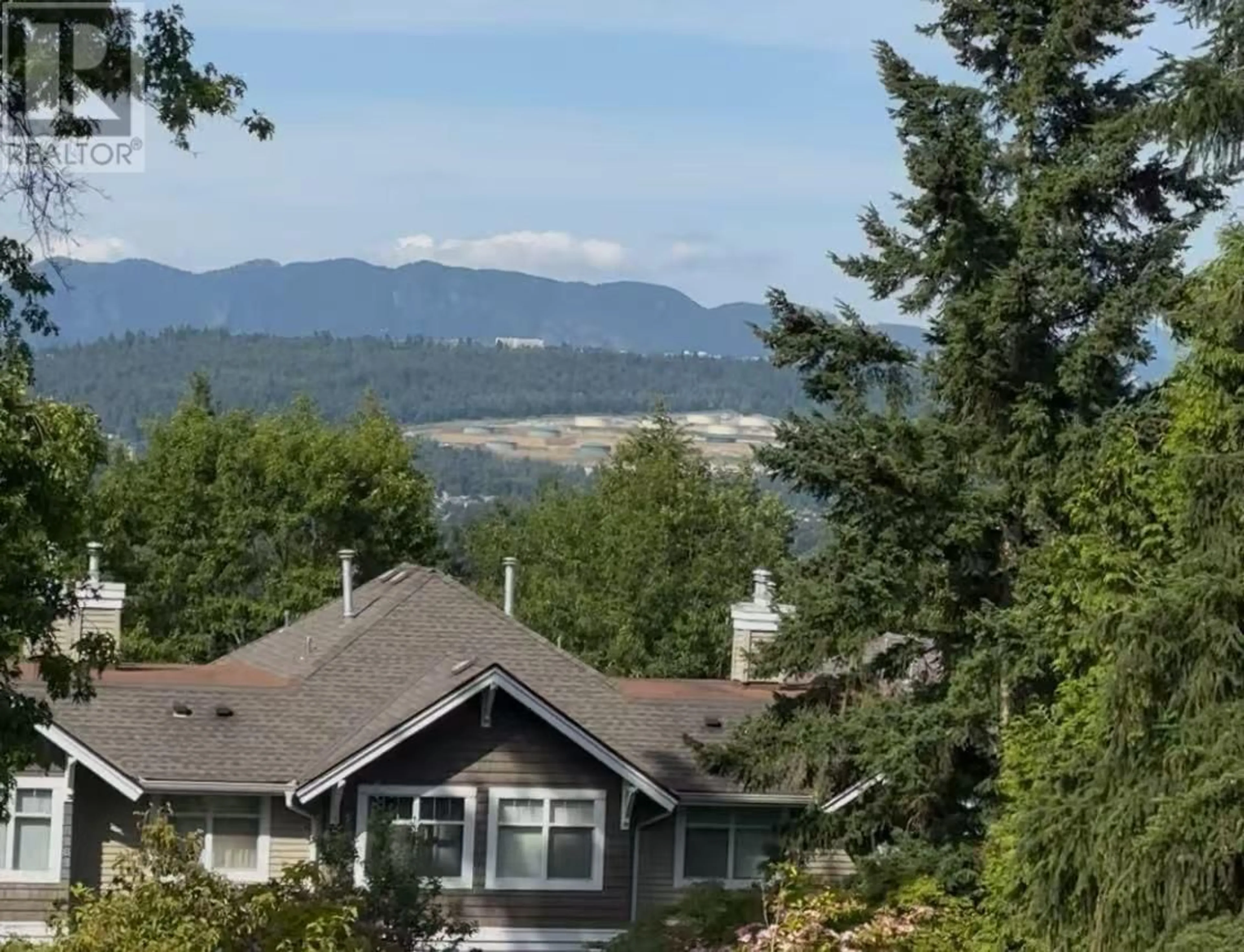 A pic from outside/outdoor area/front of a property/back of a property/a pic from drone, mountain view for 502 - 5262 OAKMOUNT CRESCENT, Burnaby British Columbia V5H4R7