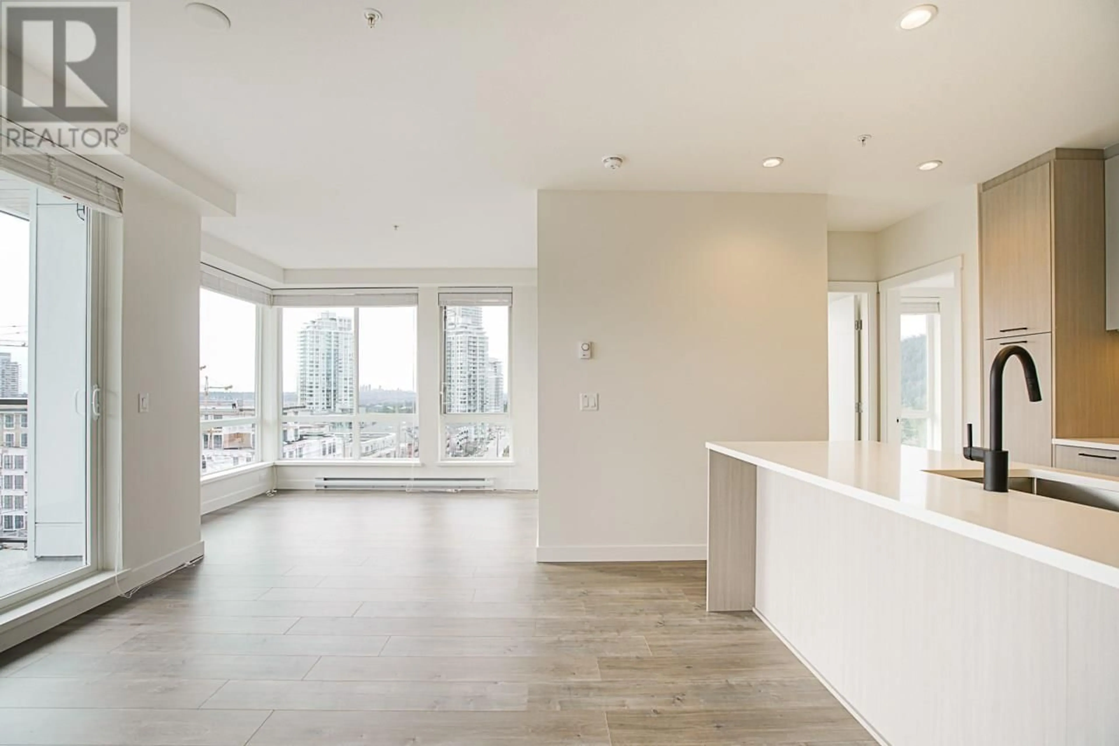 A pic of a room for 510 - 707 COMO LAKE AVENUE, Coquitlam British Columbia V3J0J5