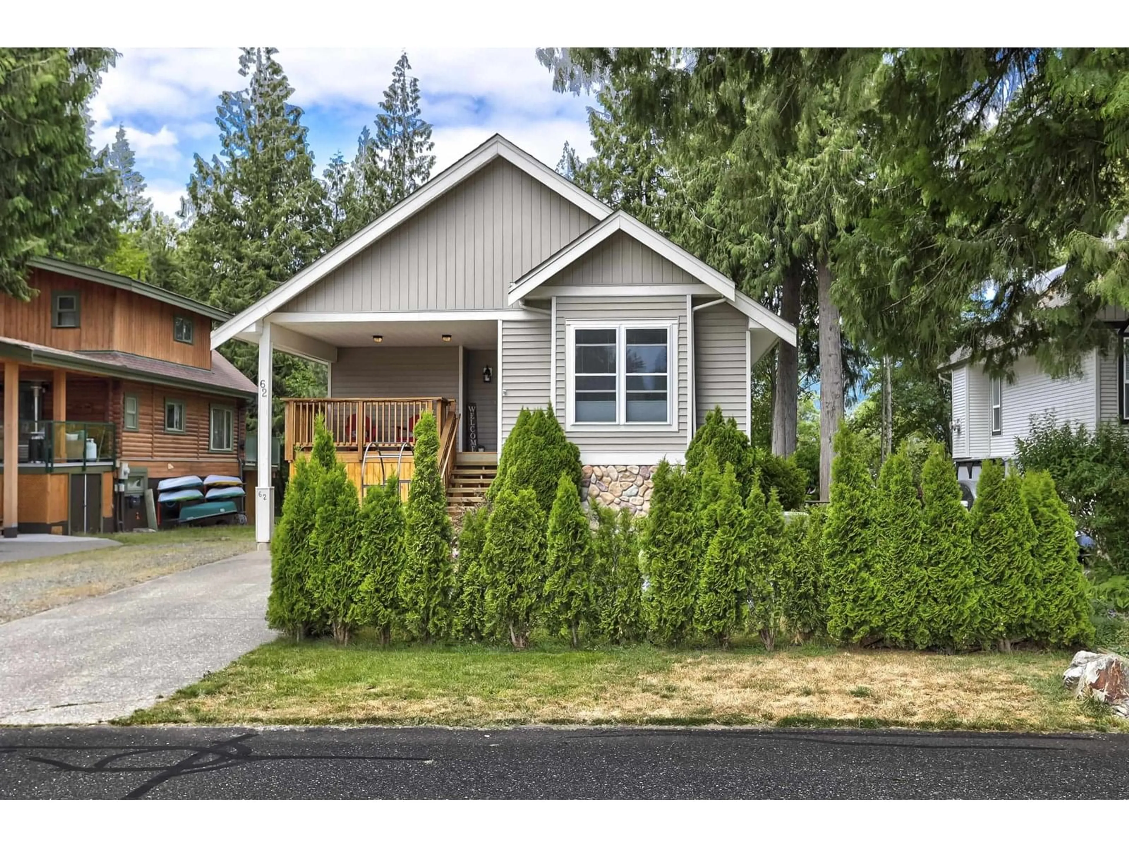 Home with vinyl exterior material, street for 62 - 14600 MORRIS VALLEY, Mission British Columbia V0M1A1
