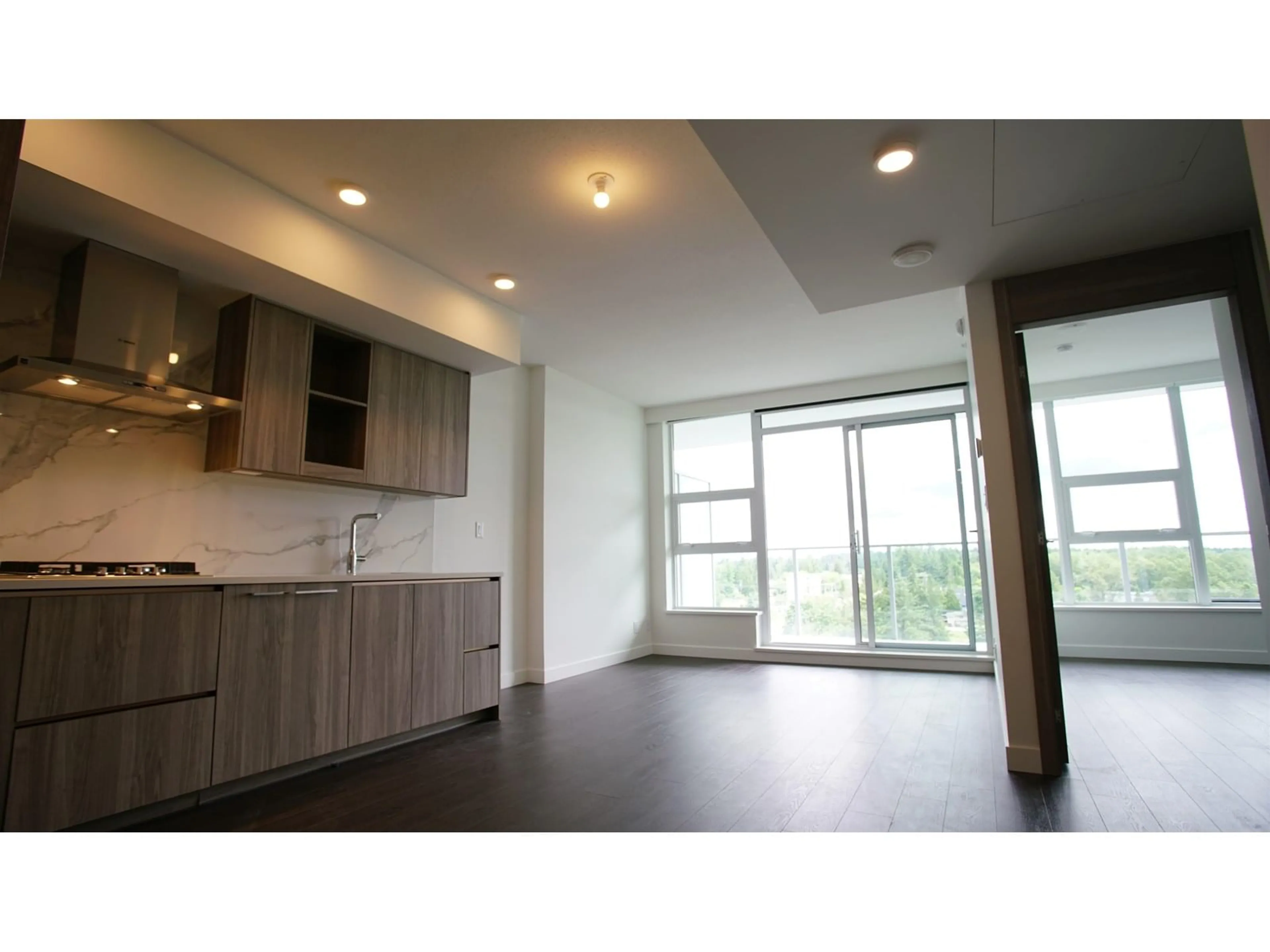 Open concept kitchen, wood/laminate floor for 1904 - 13768 100, Surrey British Columbia V3T0V2