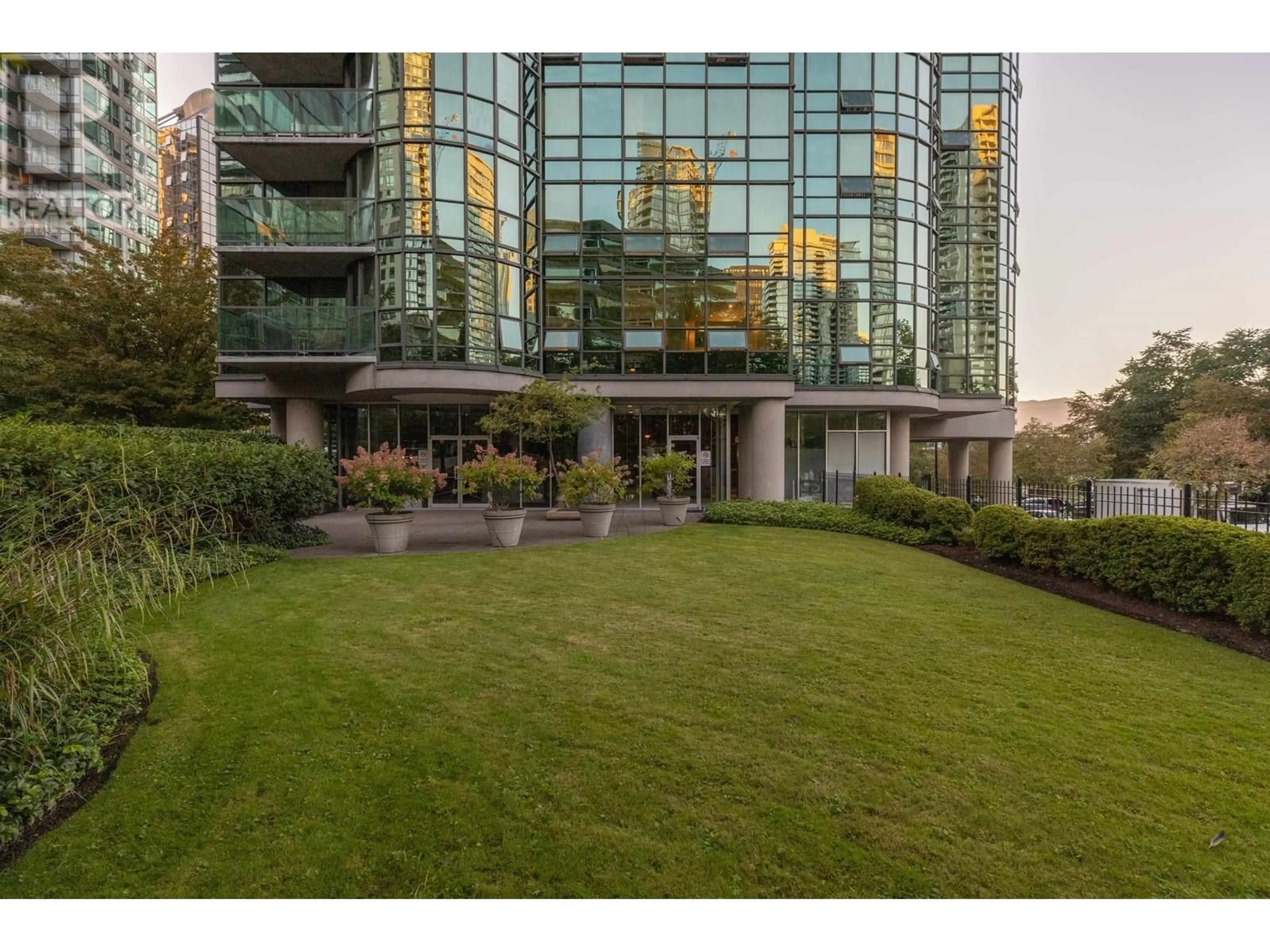 Unknown for 604 - 555 JERVIS STREET, Vancouver British Columbia V6E4N1