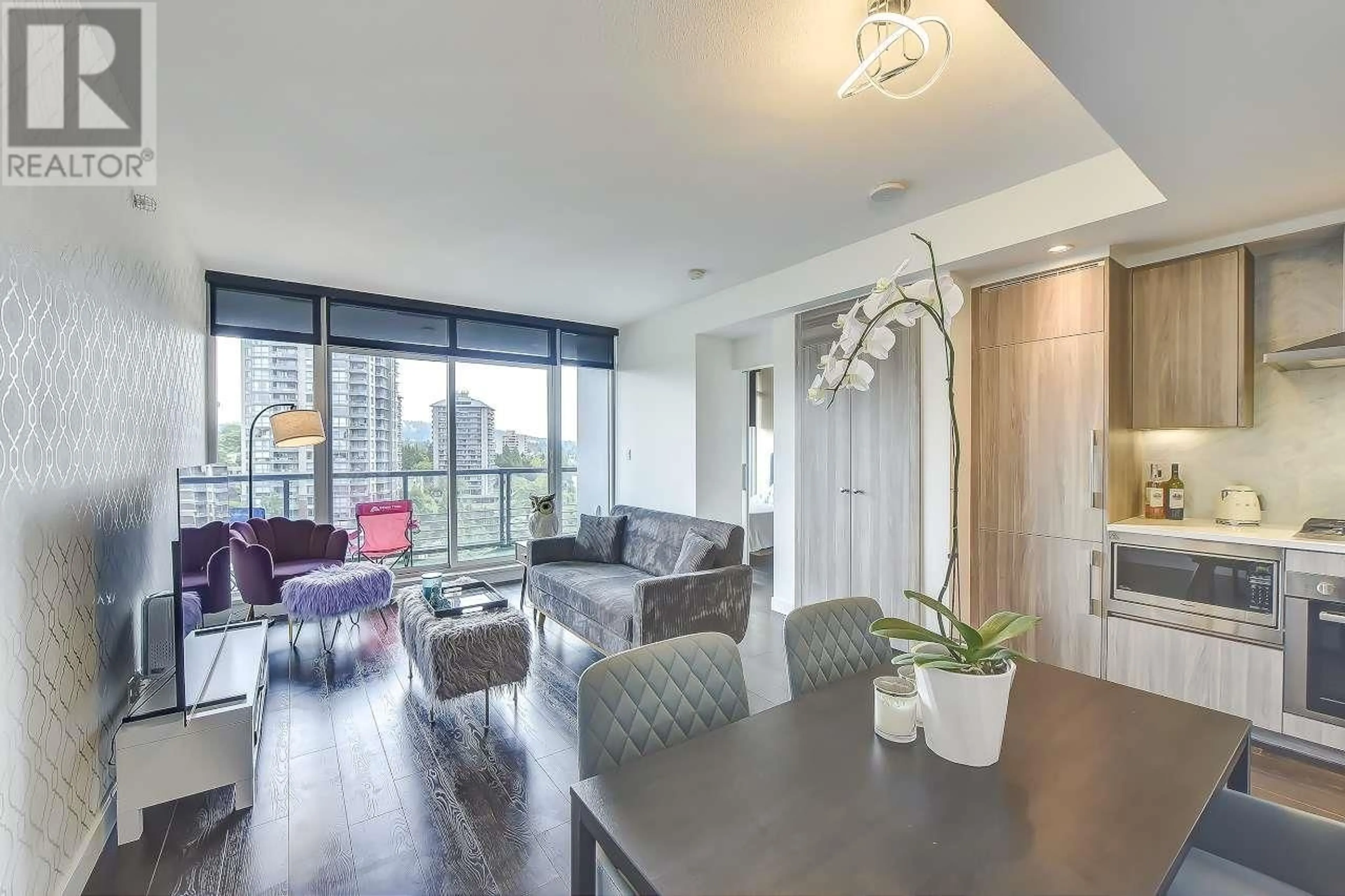 Living room with furniture, unknown for 1010 - 4730 LOUGHEED HIGHWAY, Burnaby British Columbia V5C0M9