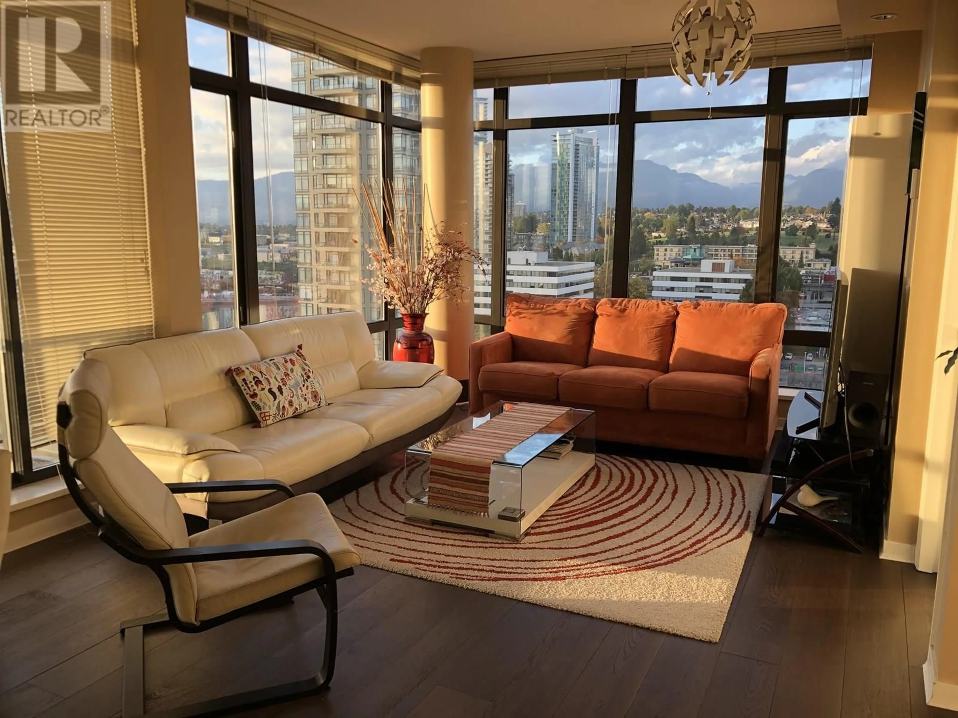 Living room with furniture, carpet floor for 1604 - 2355 MADISON AVENUE, Burnaby British Columbia V5C0B3