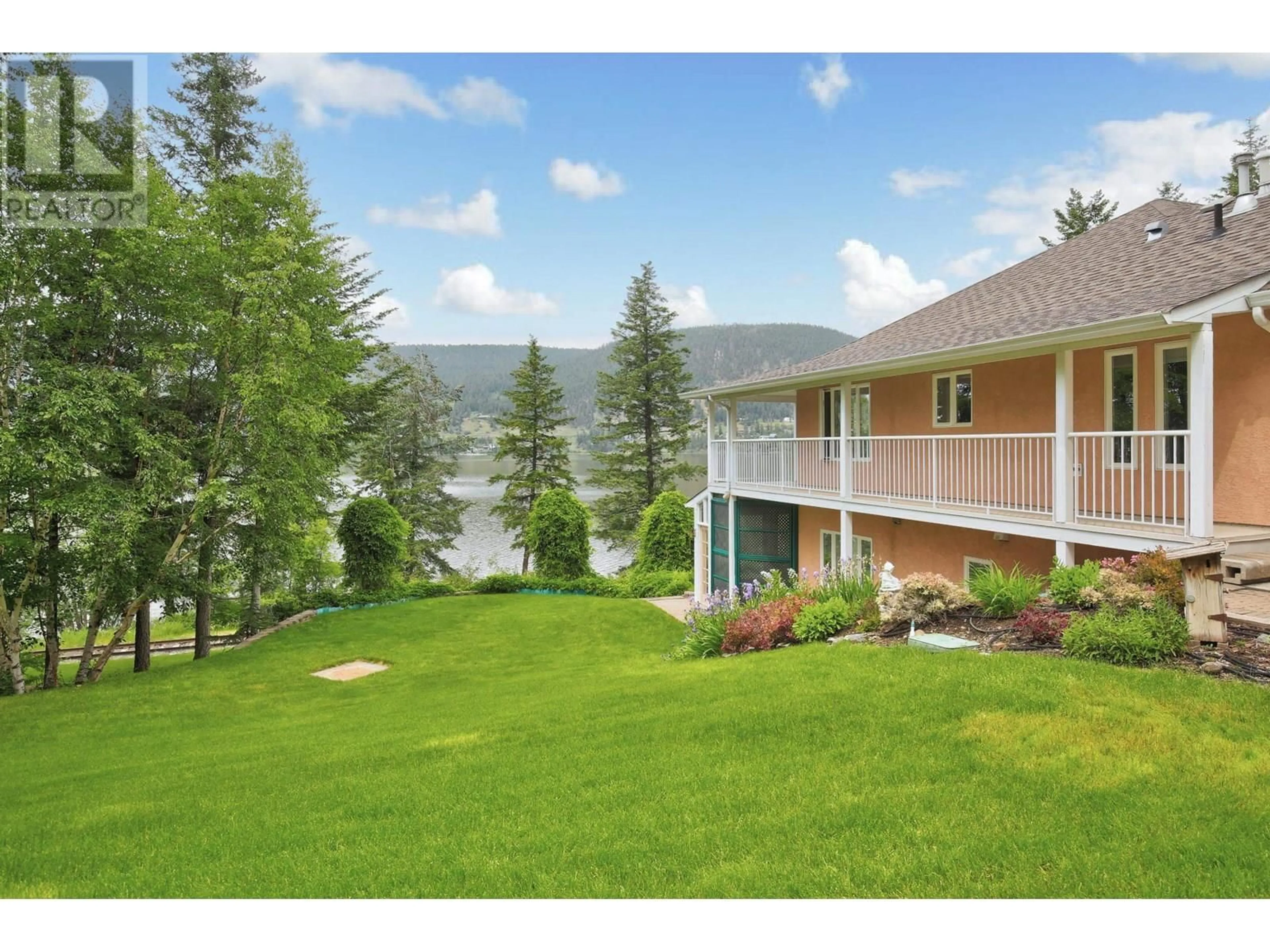Patio, water/lake/river/ocean view for 1802 SOUTH LAKESIDE DRIVE, Williams Lake British Columbia V2G5G1