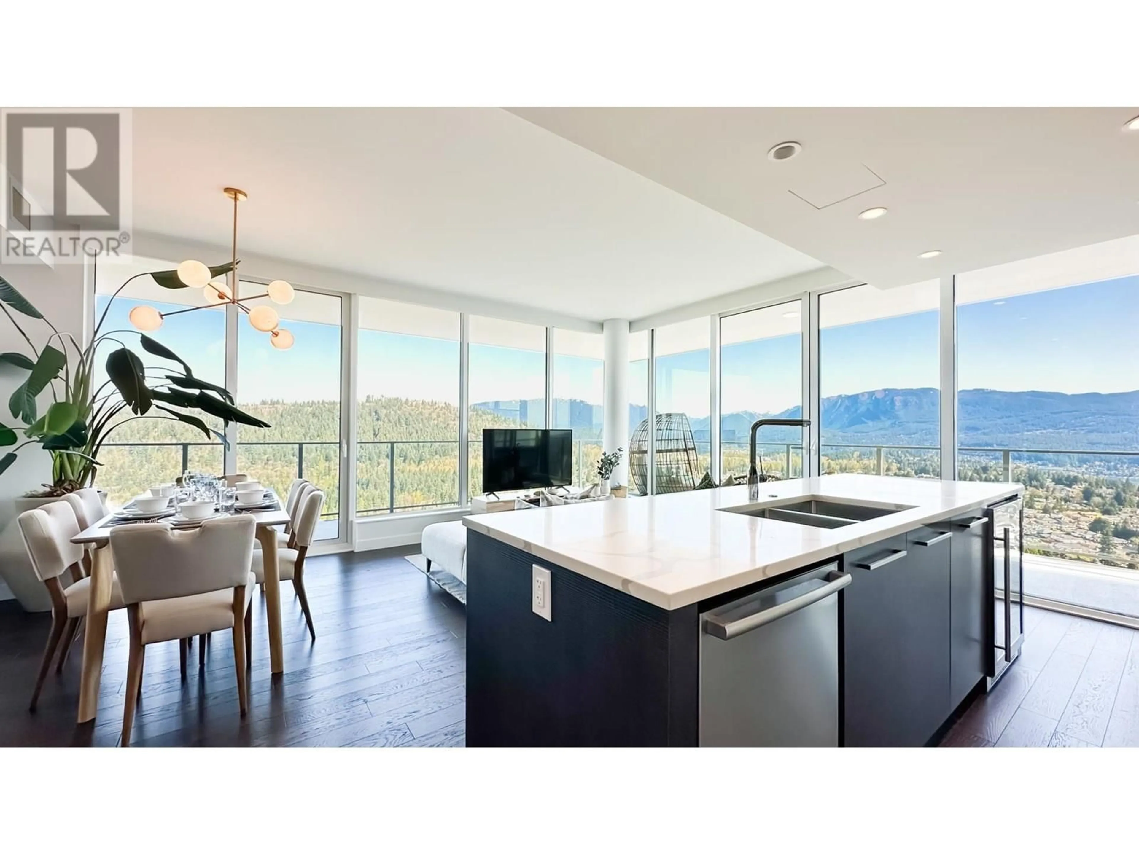 Open concept kitchen, ceramic/tile floor for 4702 - 567 CLARKE ROAD, Coquitlam British Columbia V3J0K7