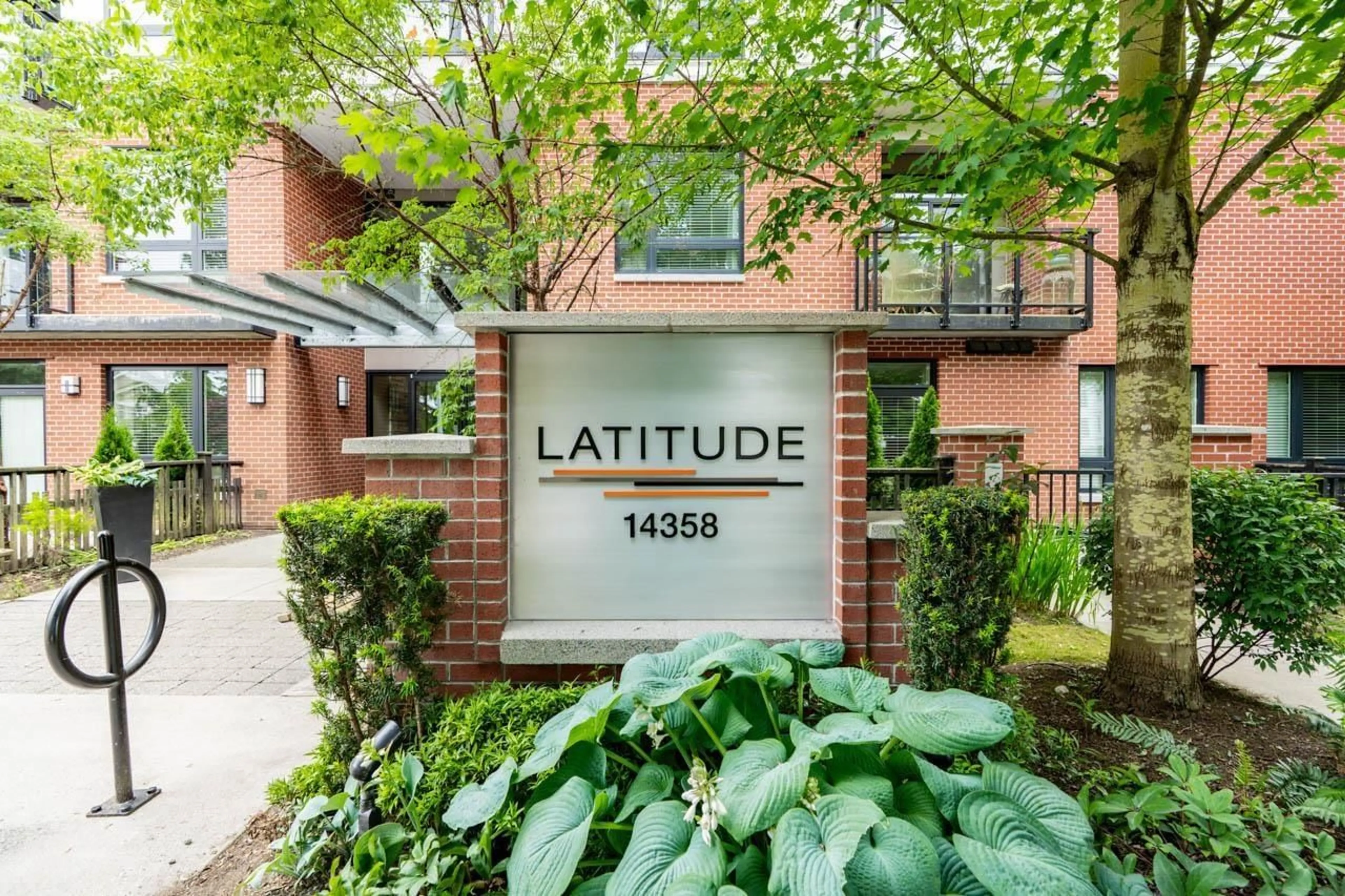 Patio, street for 214 - 14358 60, Surrey British Columbia V3X0G3