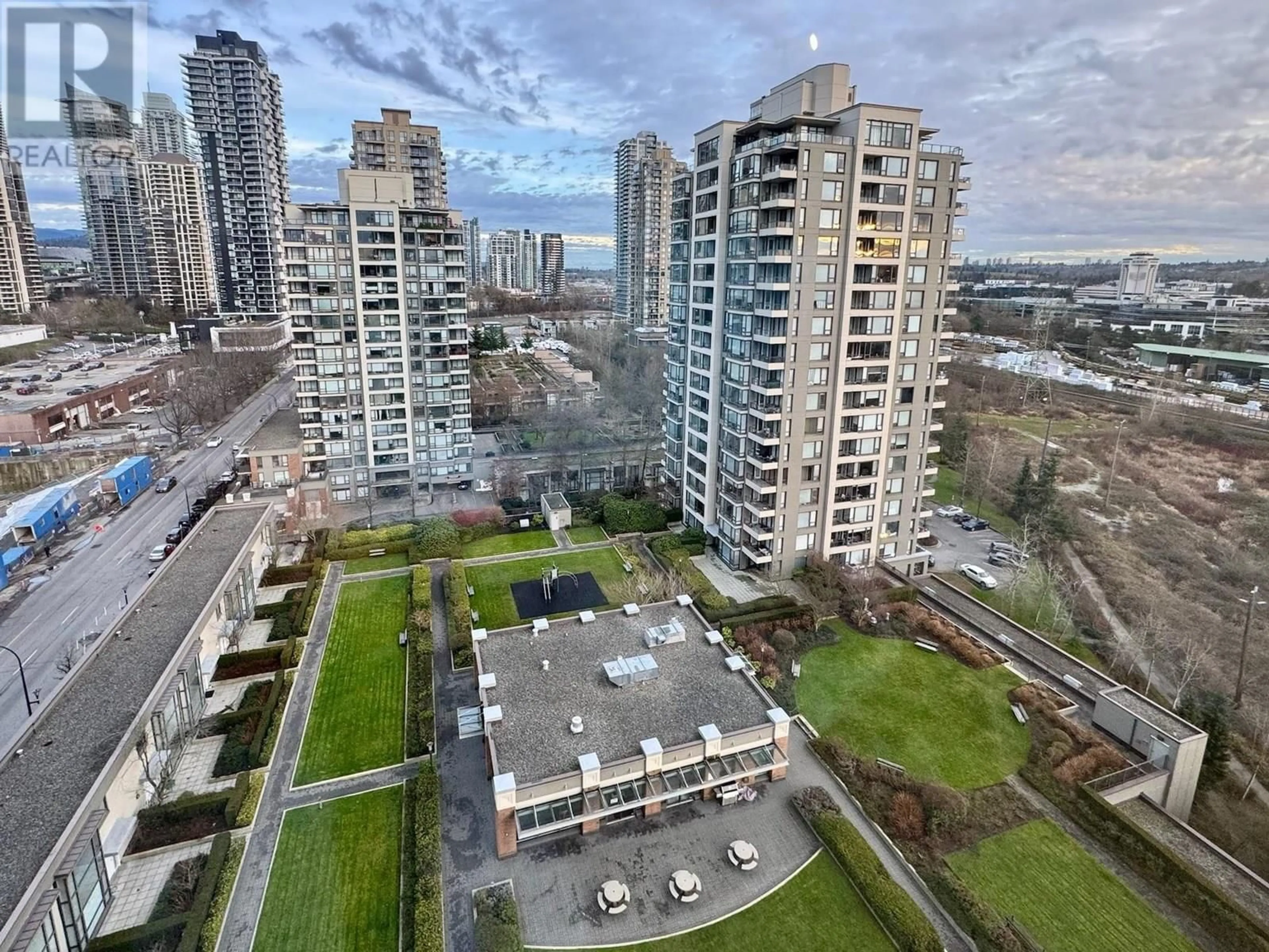 A pic from outside/outdoor area/front of a property/back of a property/a pic from drone, city buildings view from balcony for 1605 - 4118 DAWSON STREET, Burnaby British Columbia V5C0A3
