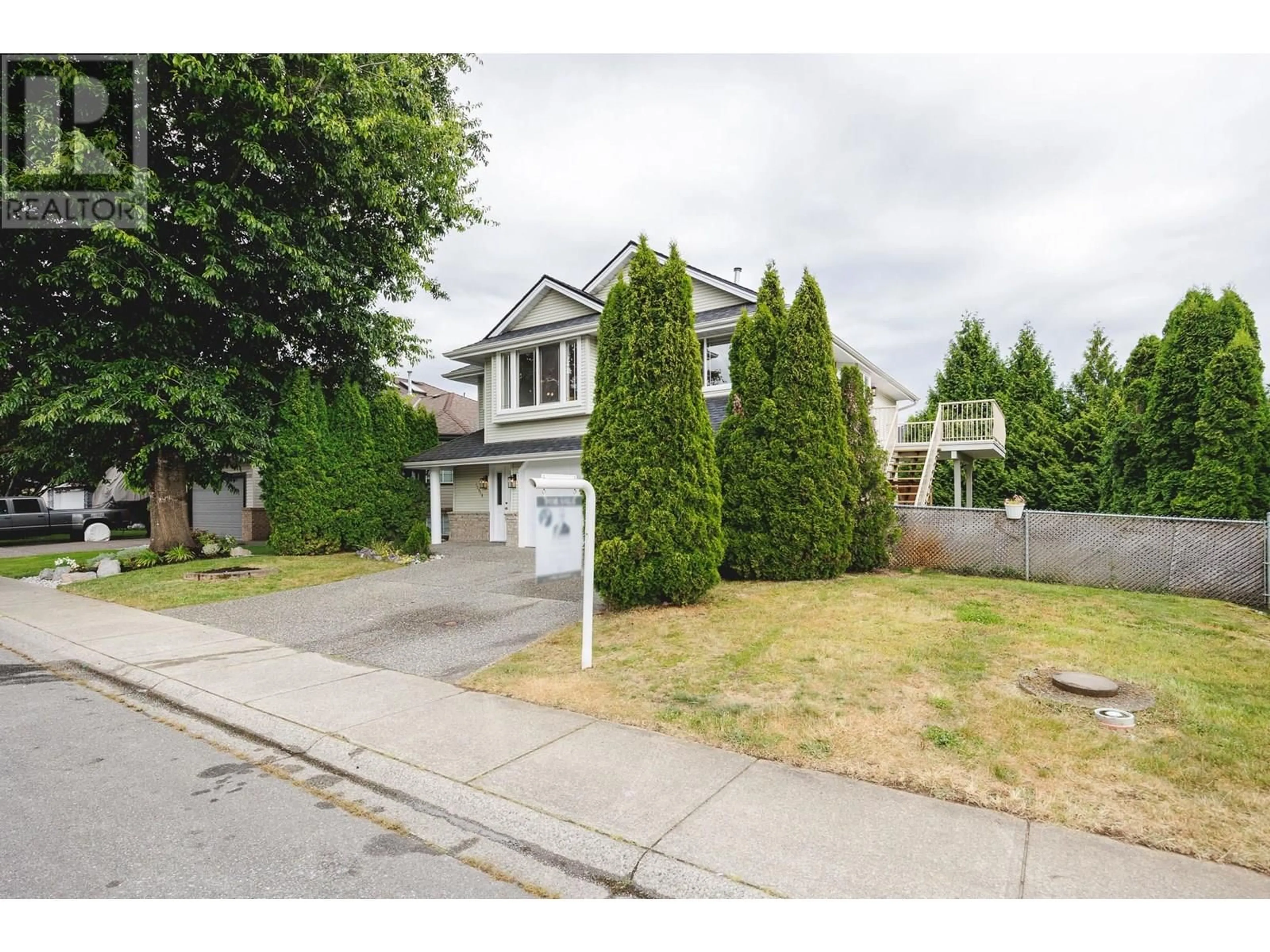 Home with vinyl exterior material, street for 11518 236B STREET, Maple Ridge British Columbia V4R2C5