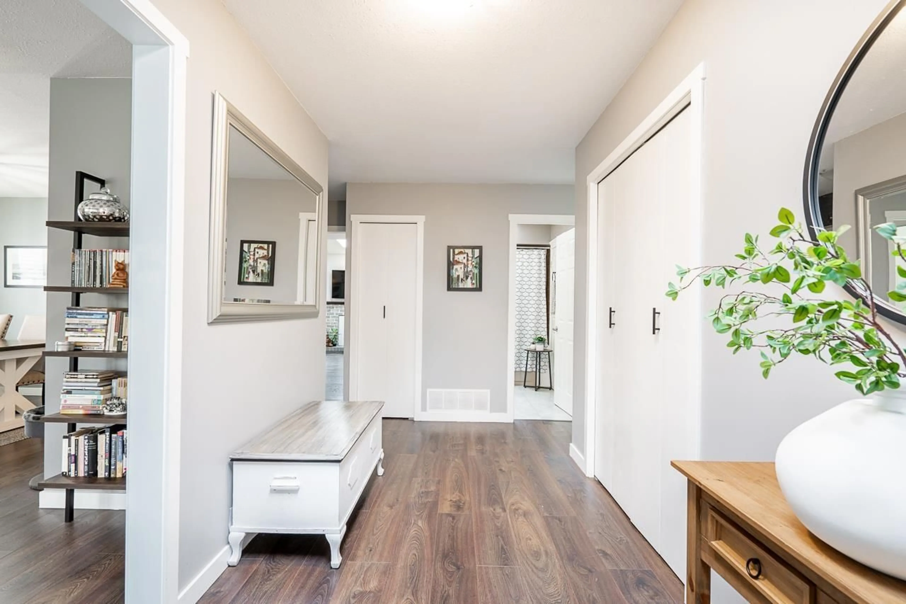 Indoor entryway for 1963 144, Surrey British Columbia V4A7M6