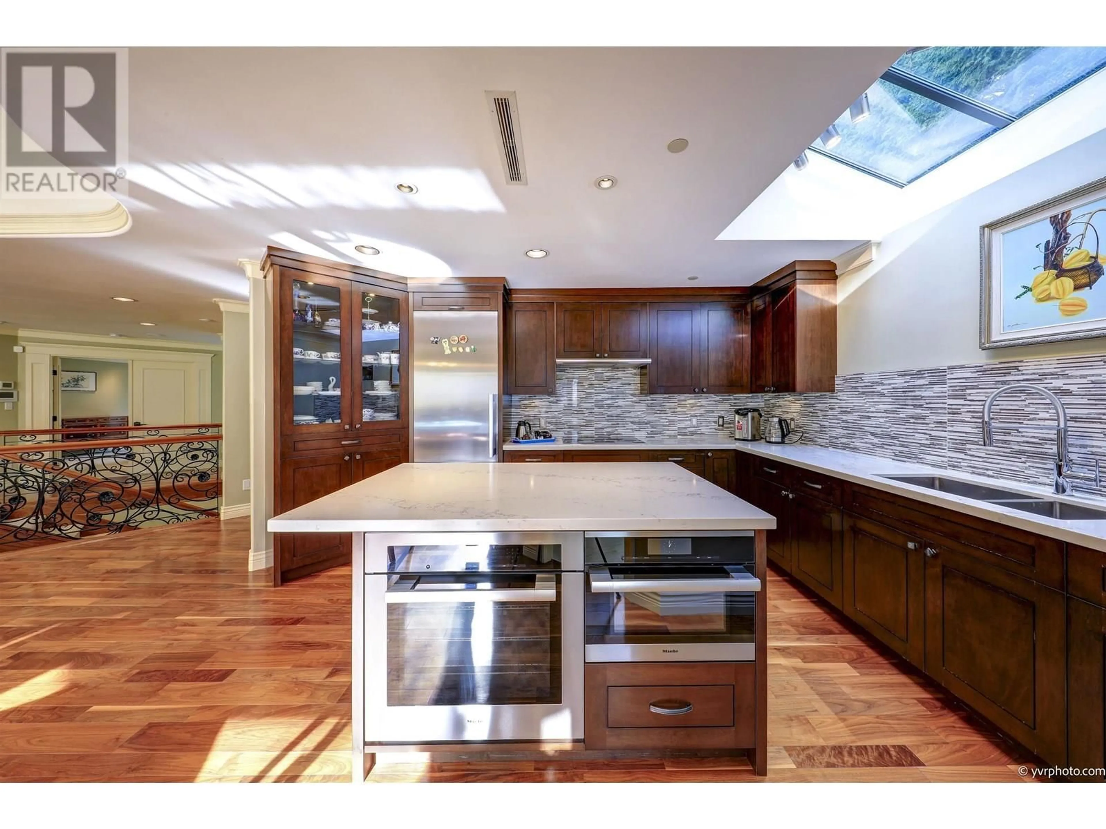 Contemporary kitchen, unknown for 1196 54TH AVENUE, Vancouver British Columbia V6P1N1