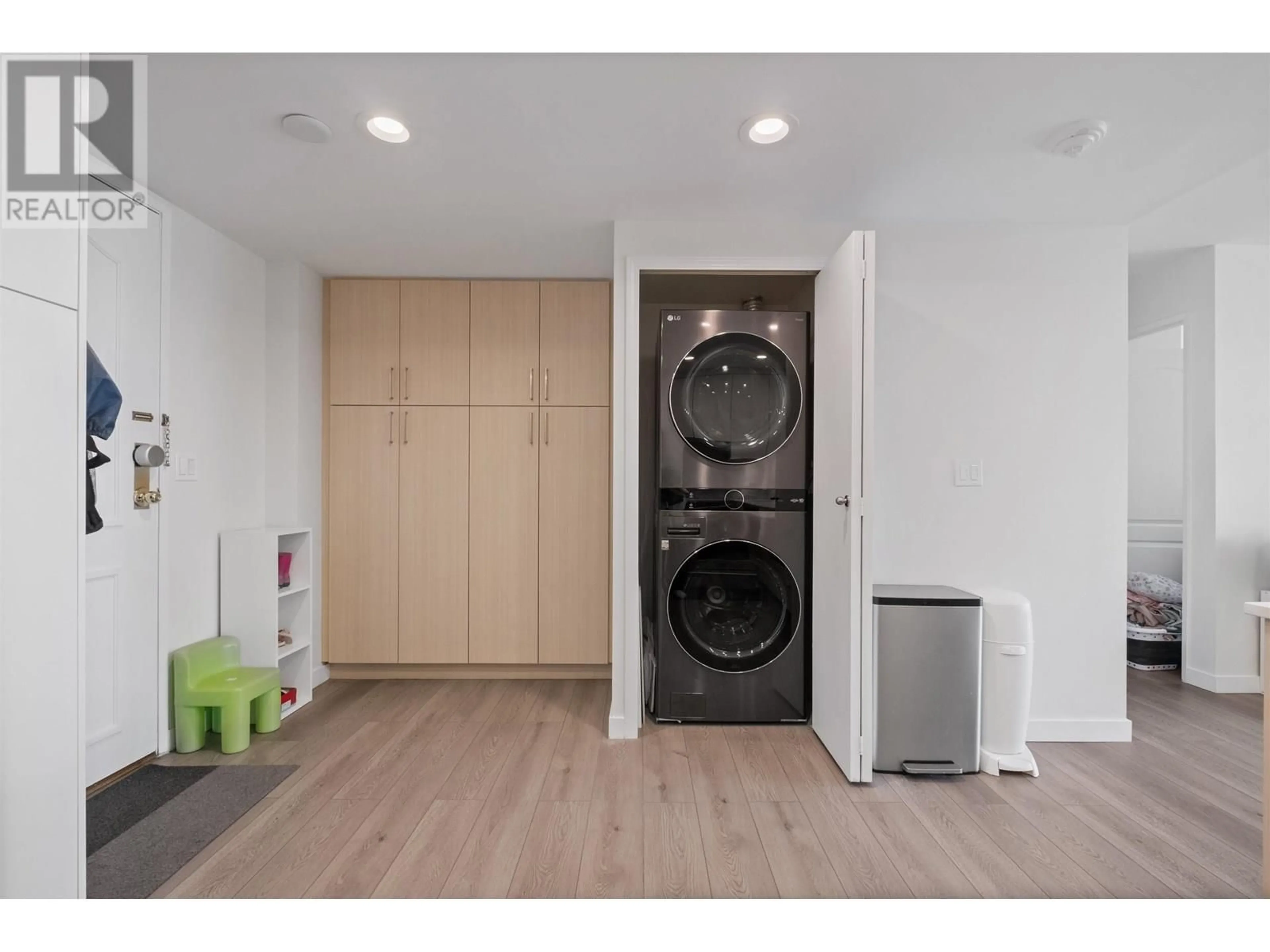 Laundry room for 1404 - 4350 BERESFORD STREET, Burnaby British Columbia V5H4K9