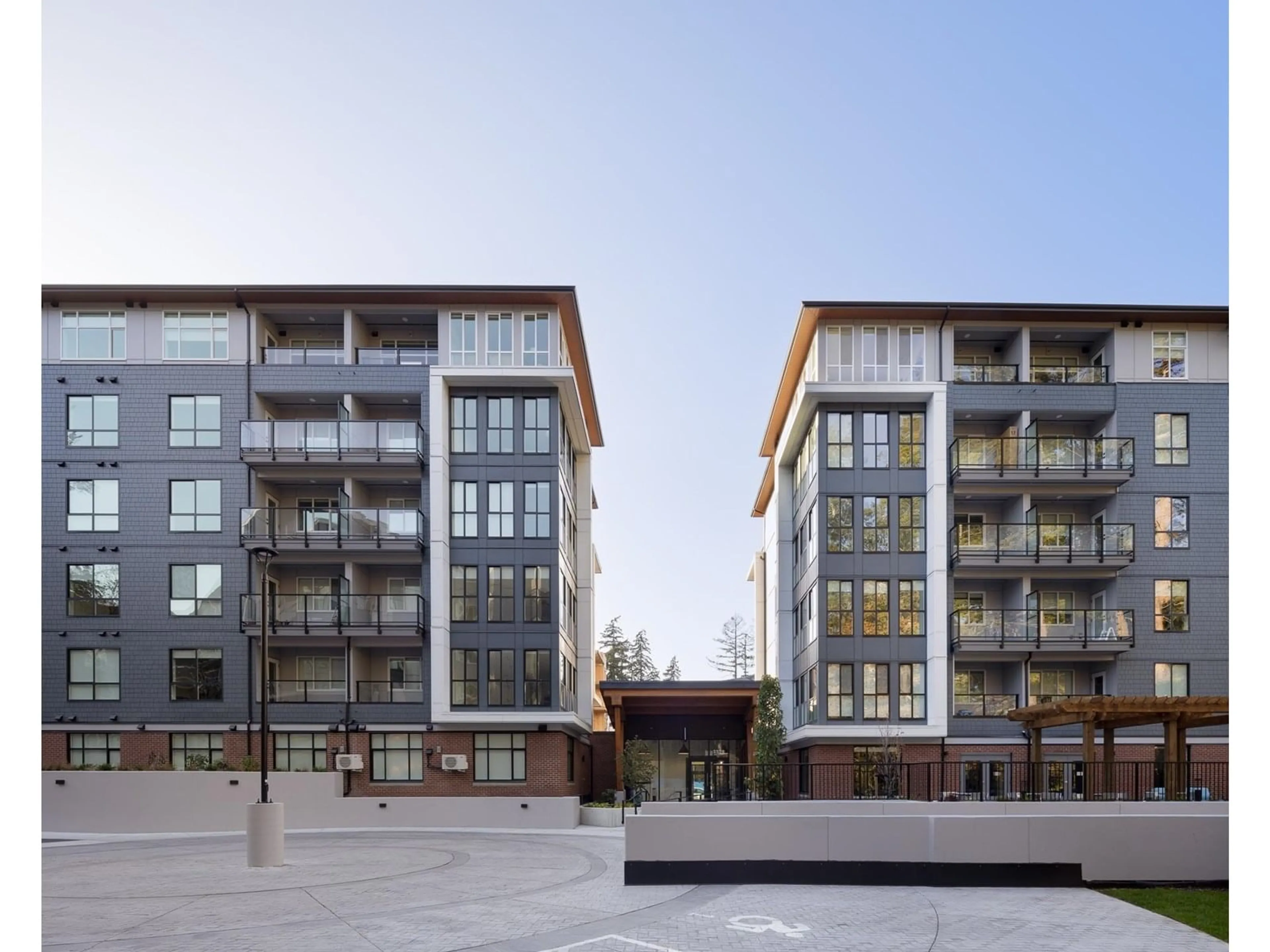 Patio, building for 317 - 3438 146A, Surrey British Columbia V0V0V0