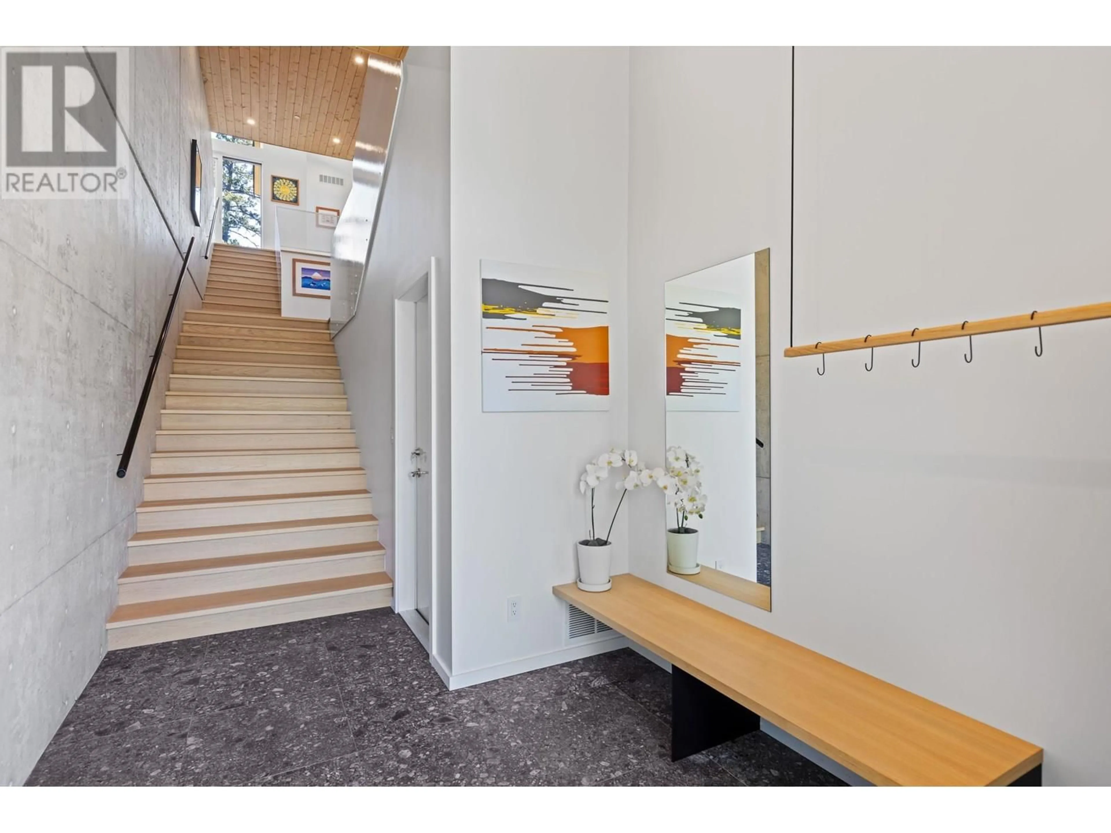 Indoor foyer for 1764 PINEWOOD DRIVE, Pemberton British Columbia V0N2L3