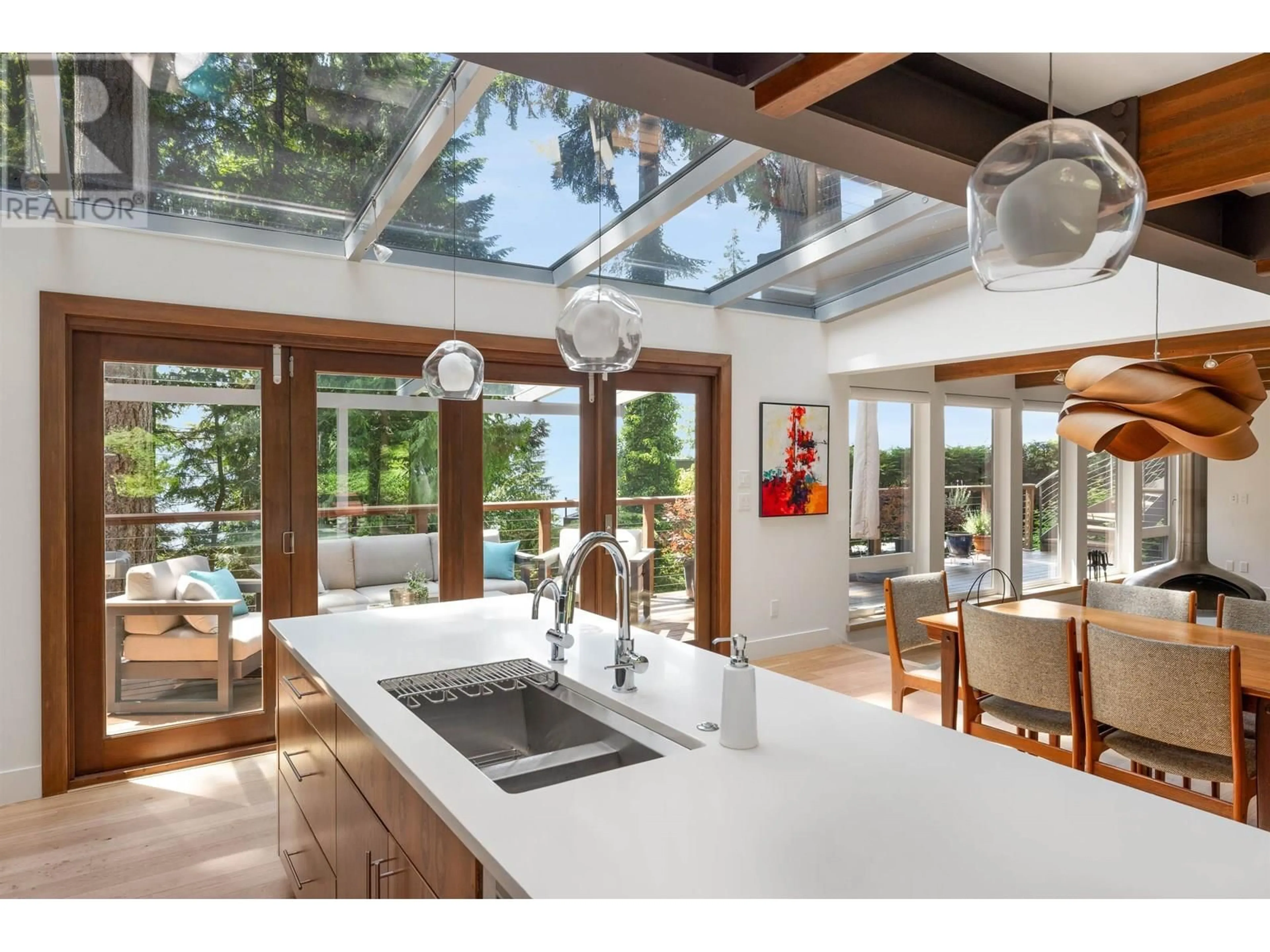 Open concept kitchen, unknown for 170 SUNSET DRIVE, Lions Bay British Columbia V0N2E0