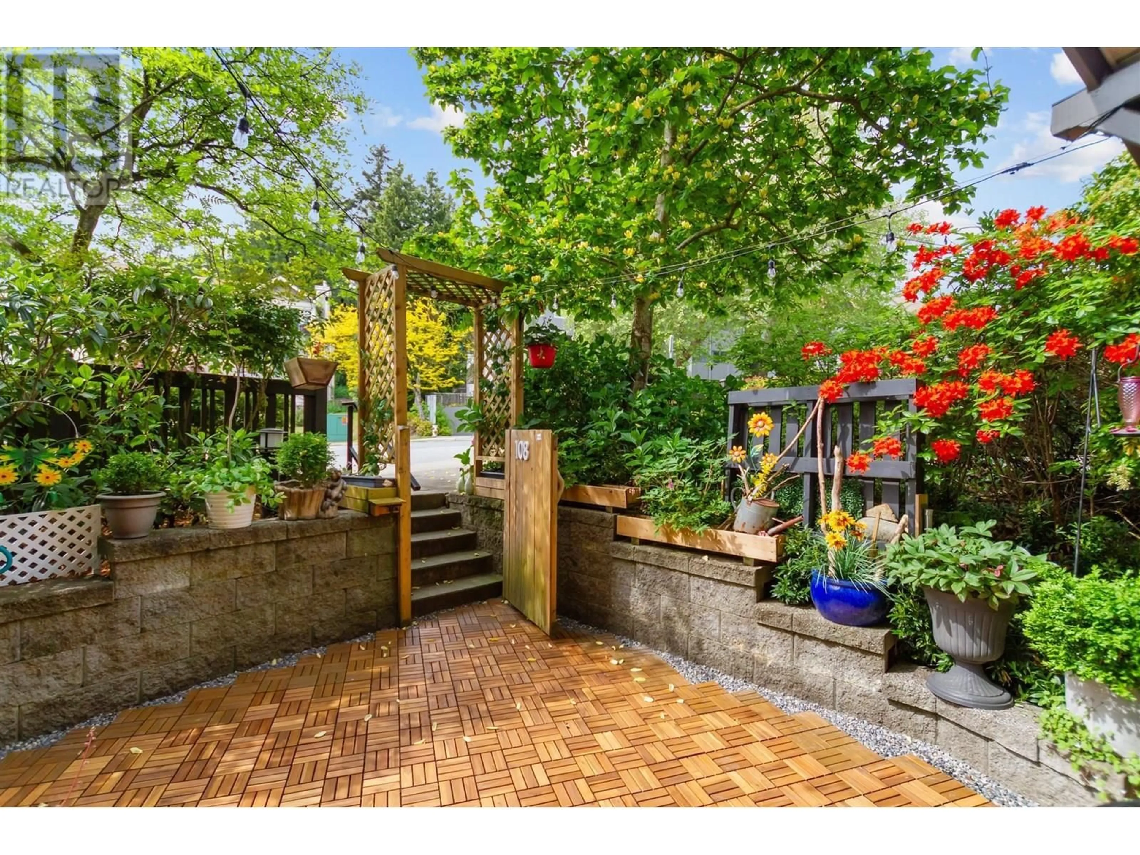 Patio, street for 108 - 7000 21ST AVENUE, Burnaby British Columbia V5E4P1