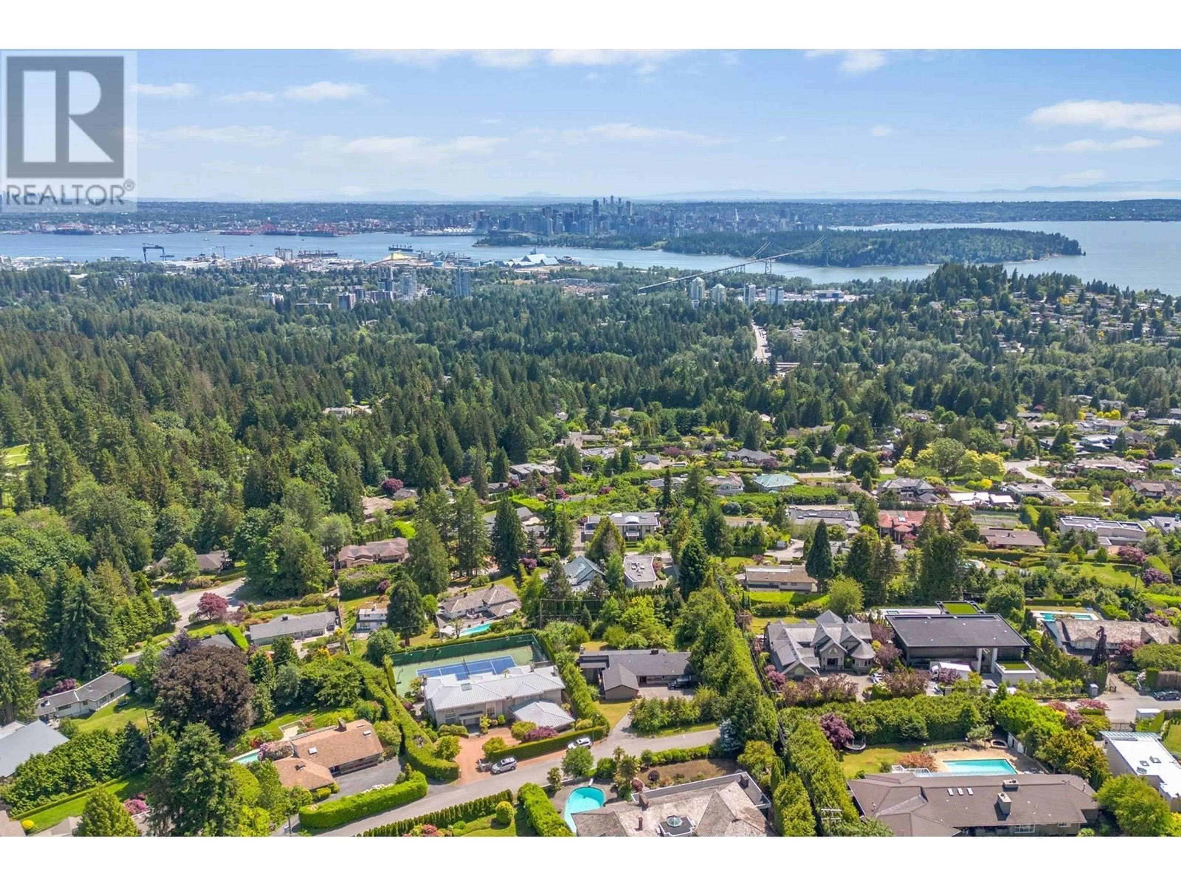 A pic from outside/outdoor area/front of a property/back of a property/a pic from drone, water/lake/river/ocean view for 665 FAIRMILE ROAD, West Vancouver British Columbia V7S1R1