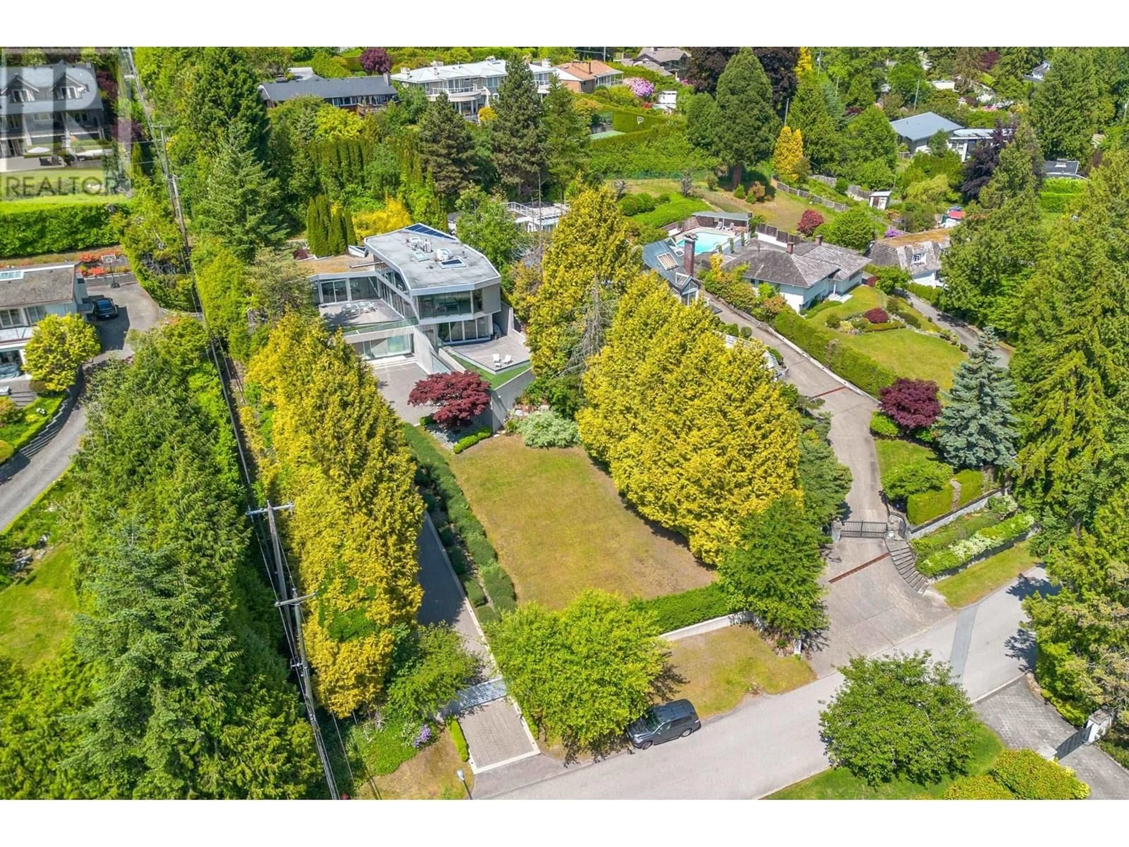 A pic from outside/outdoor area/front of a property/back of a property/a pic from drone, street for 665 FAIRMILE ROAD, West Vancouver British Columbia V7S1R1
