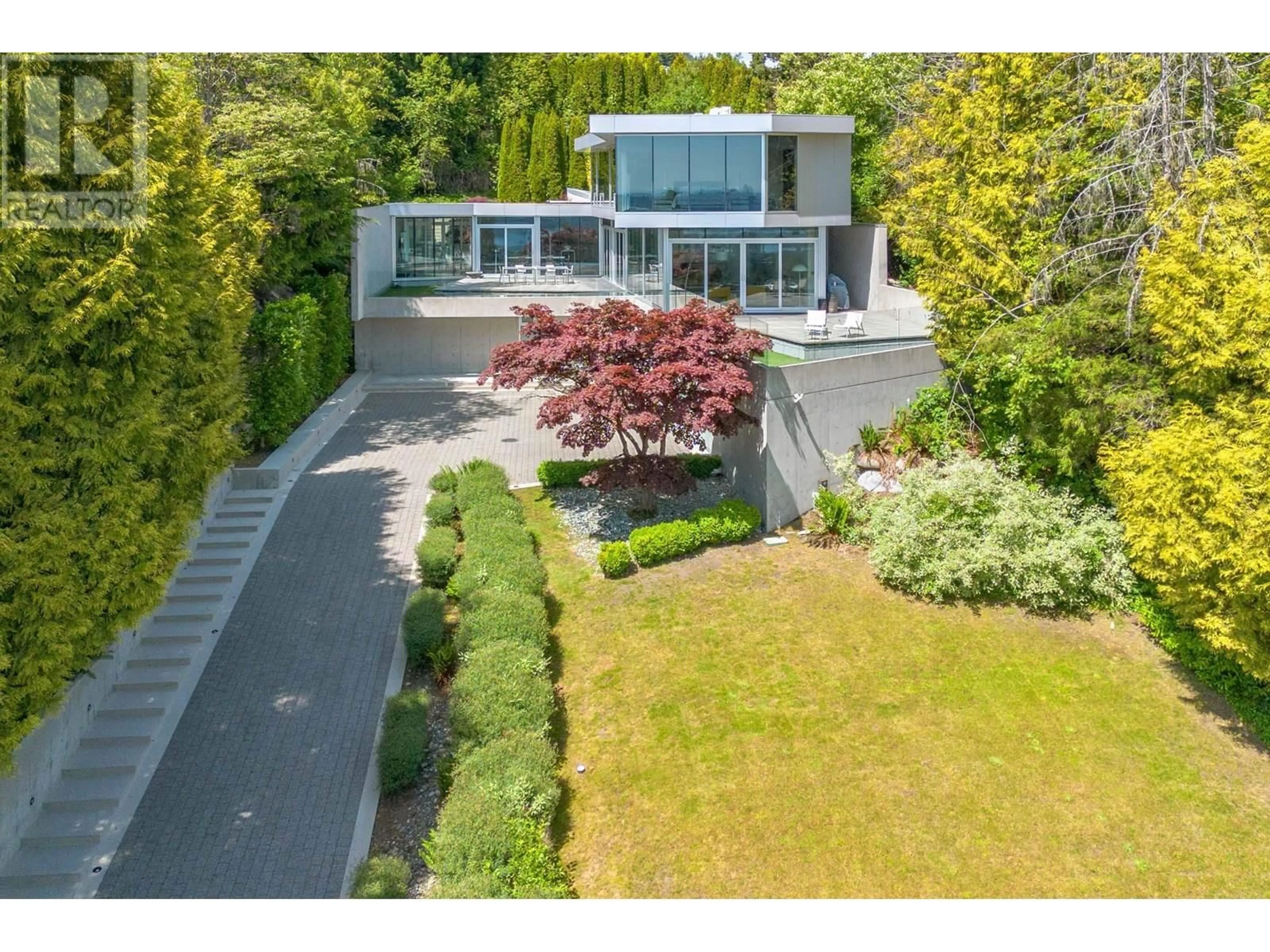 A pic from outside/outdoor area/front of a property/back of a property/a pic from drone, street for 665 FAIRMILE ROAD, West Vancouver British Columbia V7S1R1