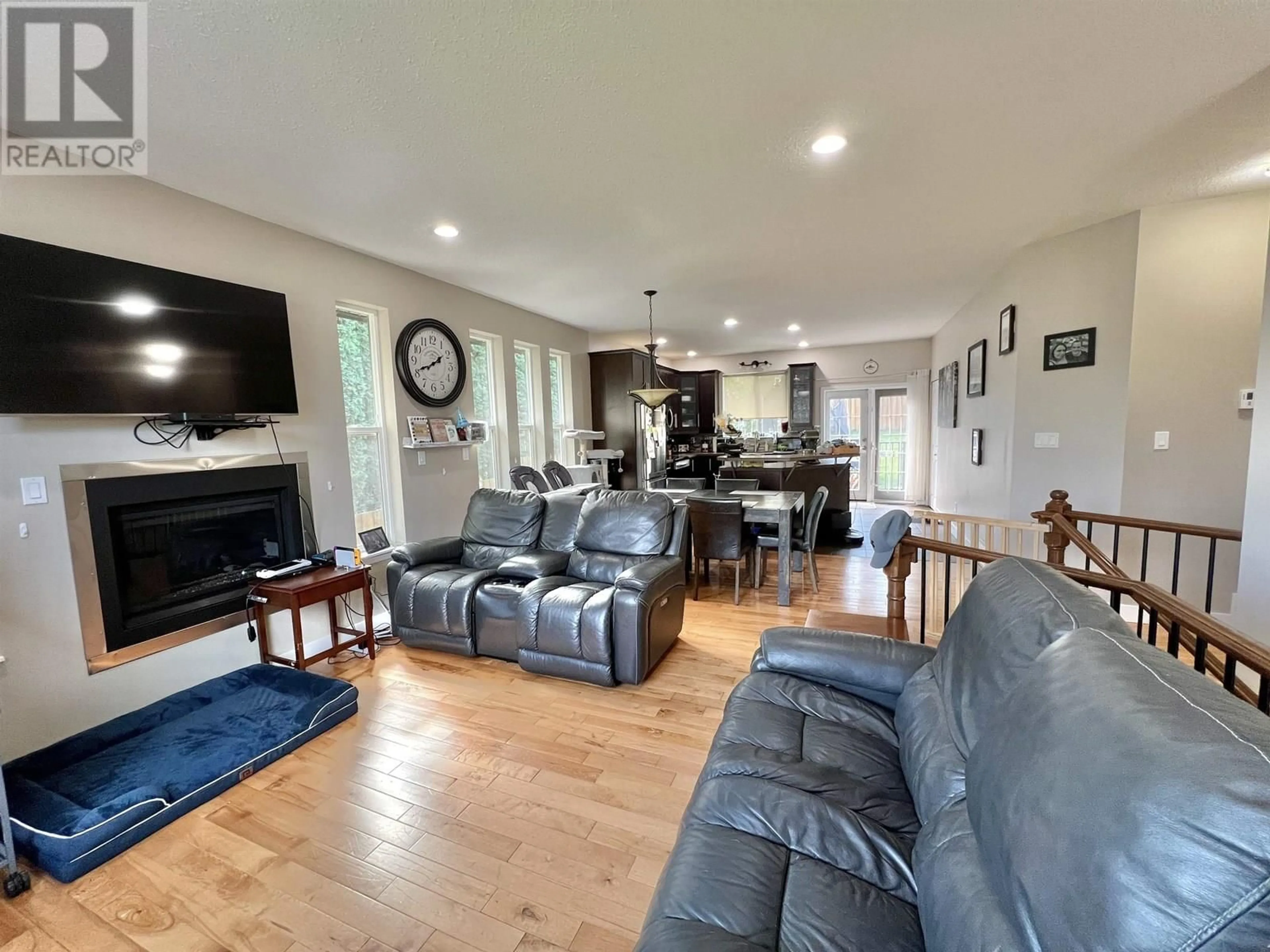 Living room with furniture, unknown for 831 FUNN STREET, Quesnel British Columbia V2J5B2
