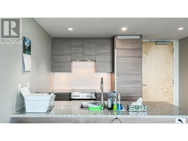 2705 - 488 MARINE DRIVE, Vancouver 5