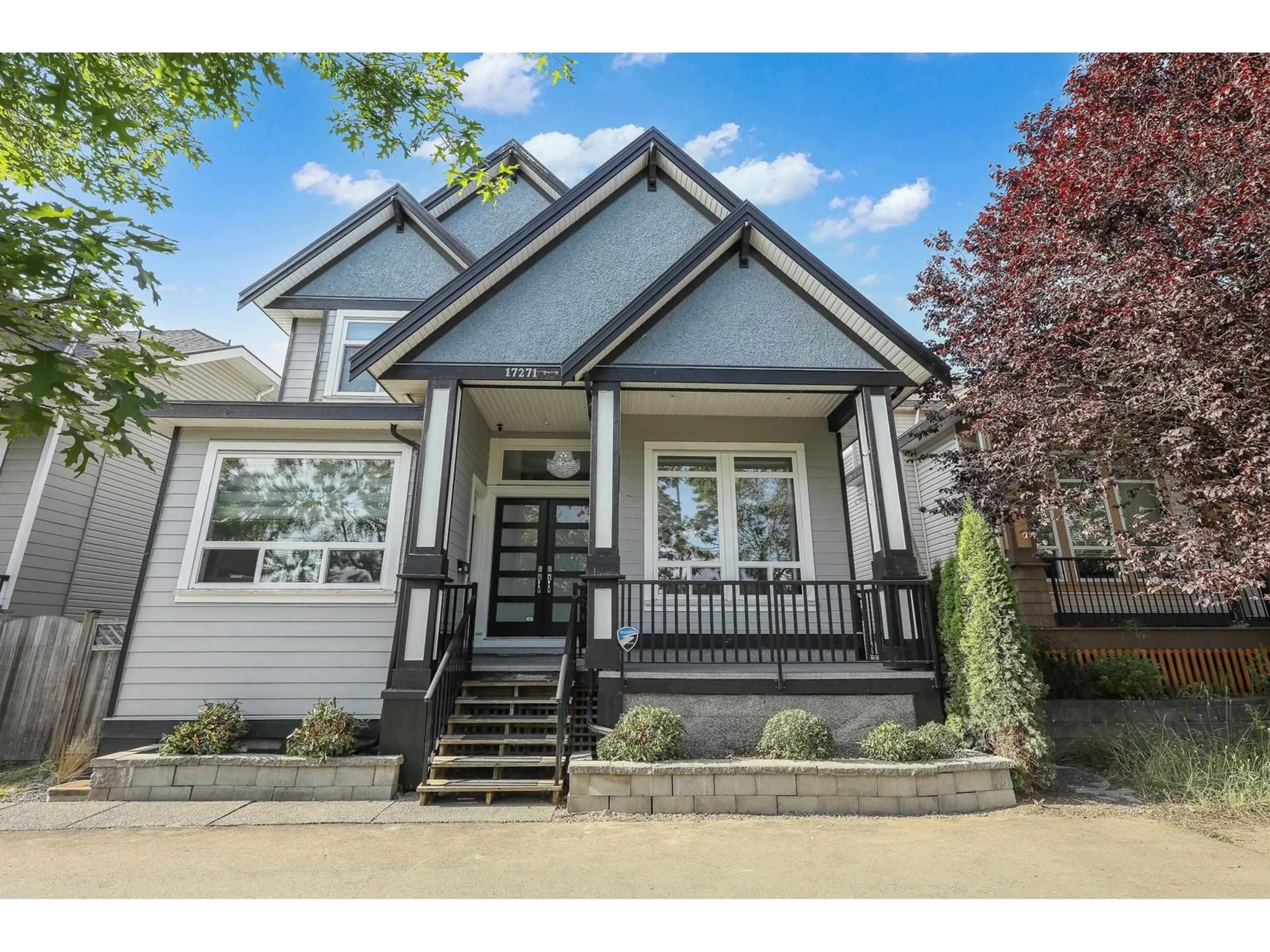 Home with vinyl exterior material, street for 17271 64, Surrey British Columbia V3S1Y6
