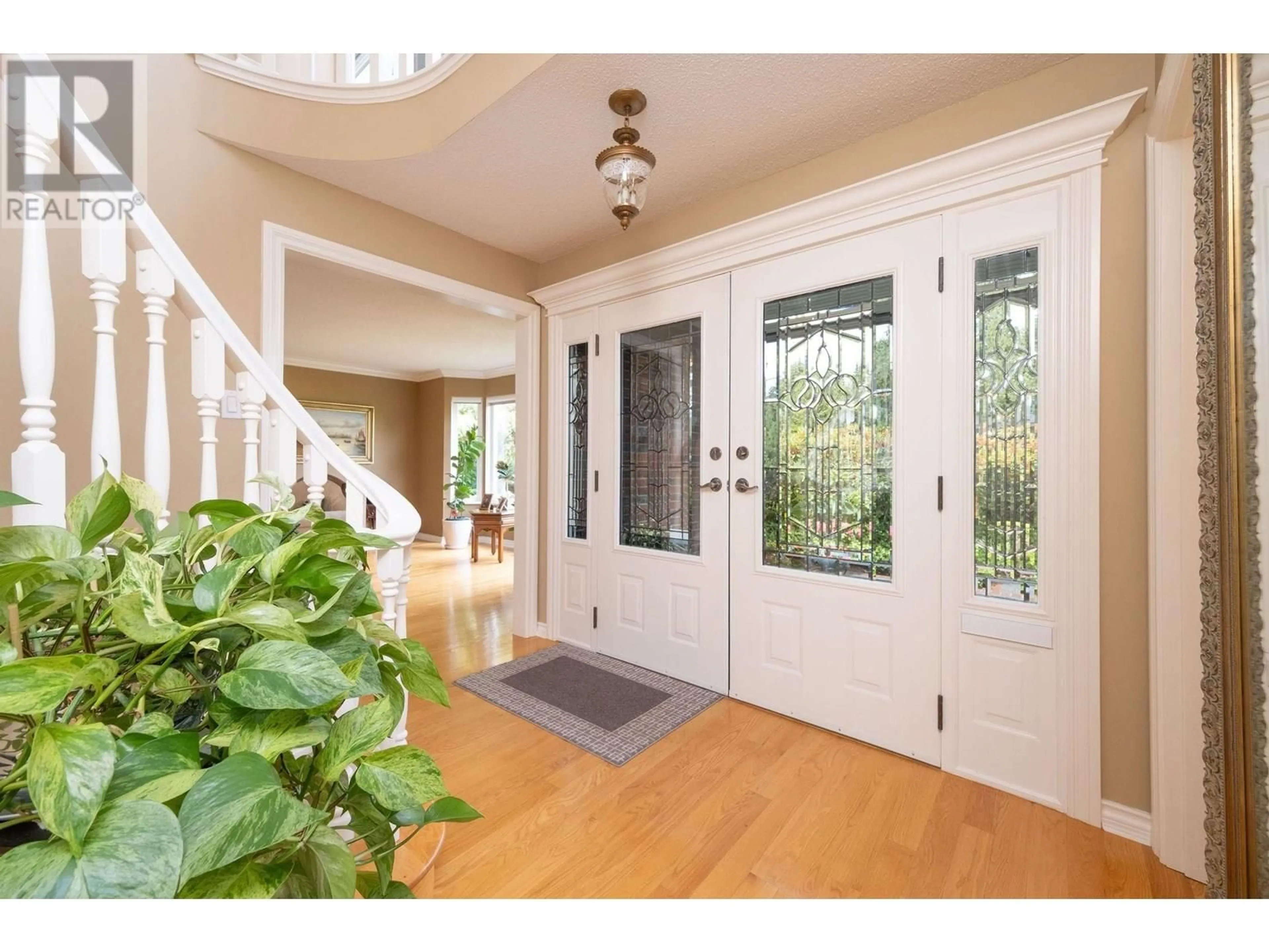 Indoor entryway for 6350 BUCKINGHAM DRIVE, Burnaby British Columbia V5E2A7