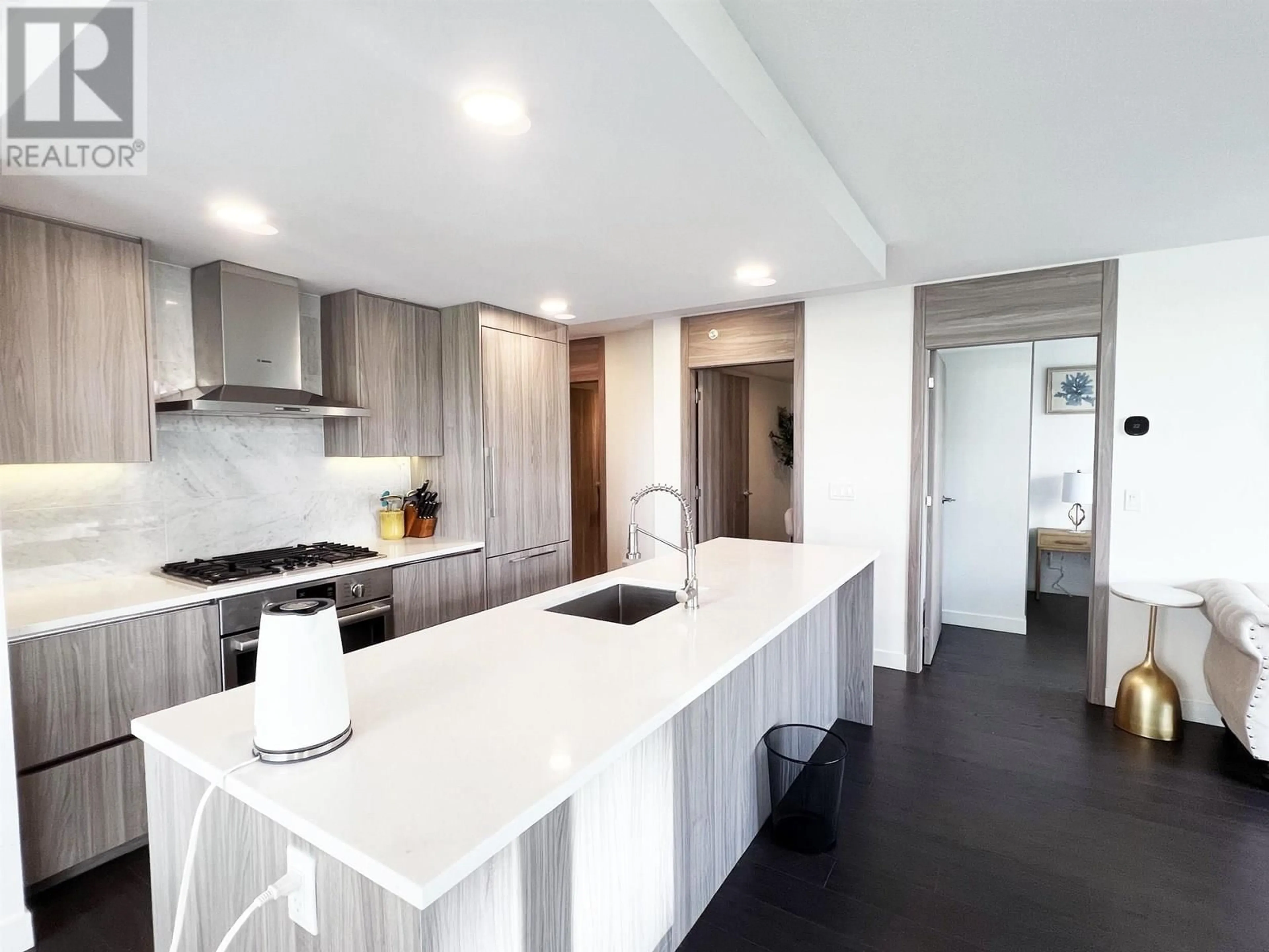Open concept kitchen, unknown for 586 - 3311 KETCHESON ROAD, Richmond British Columbia V6X0S4