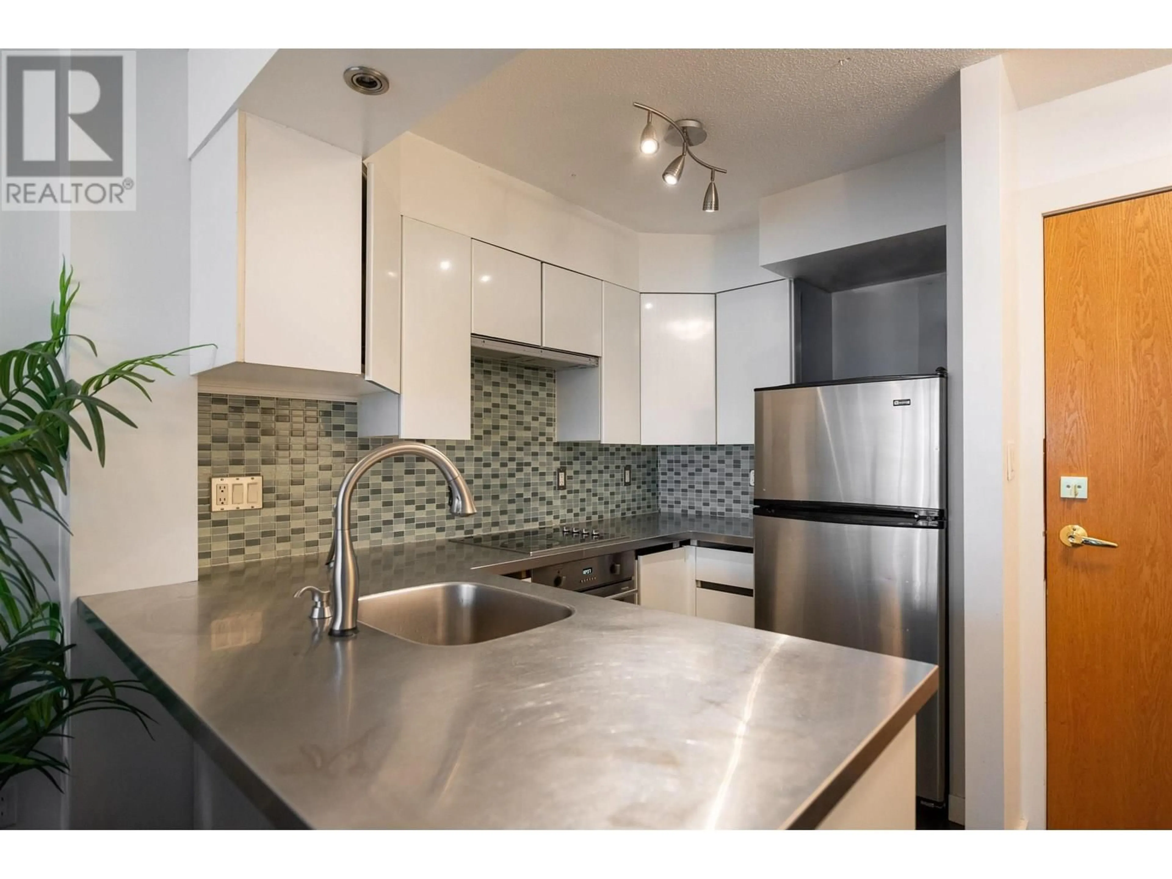 Unknown for 1907 - 1189 HOWE STREET, Vancouver British Columbia V6Z2X4