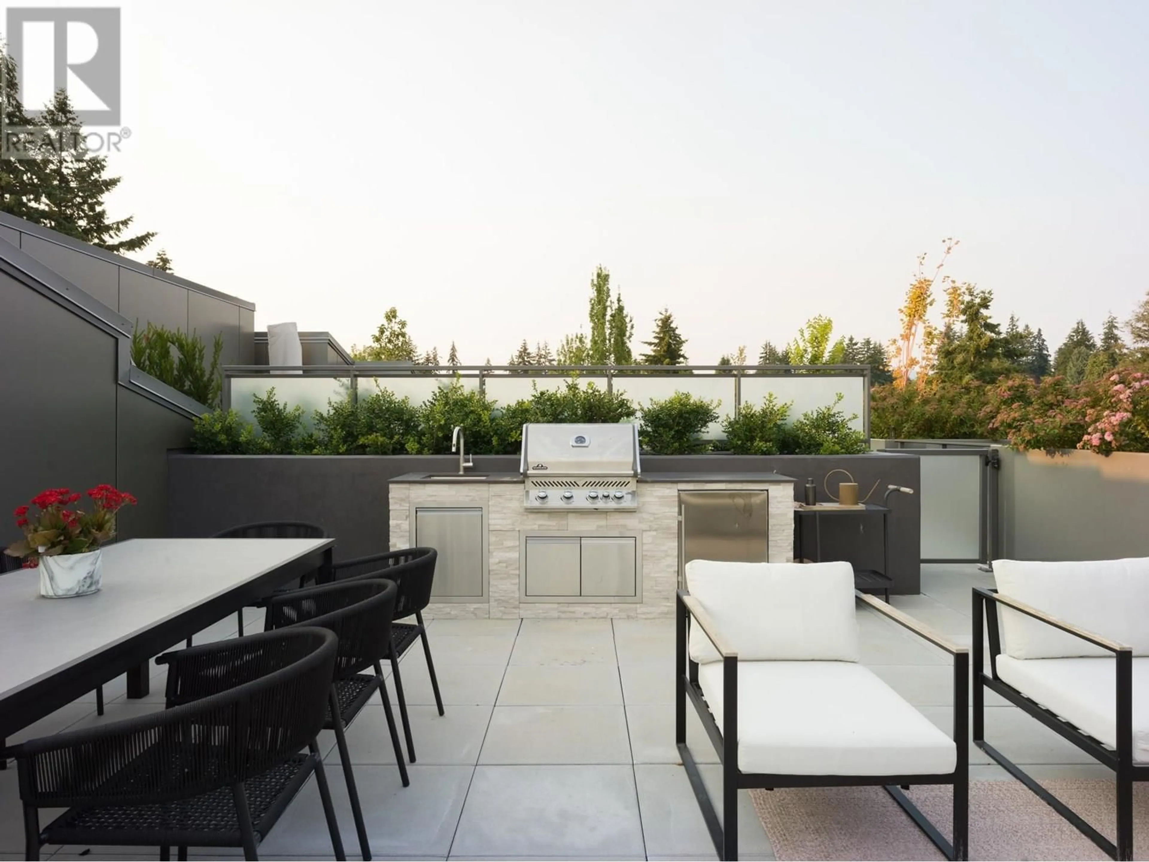 Patio, street for 404 - 3636 39TH AVENUE, Vancouver British Columbia V6N0E8