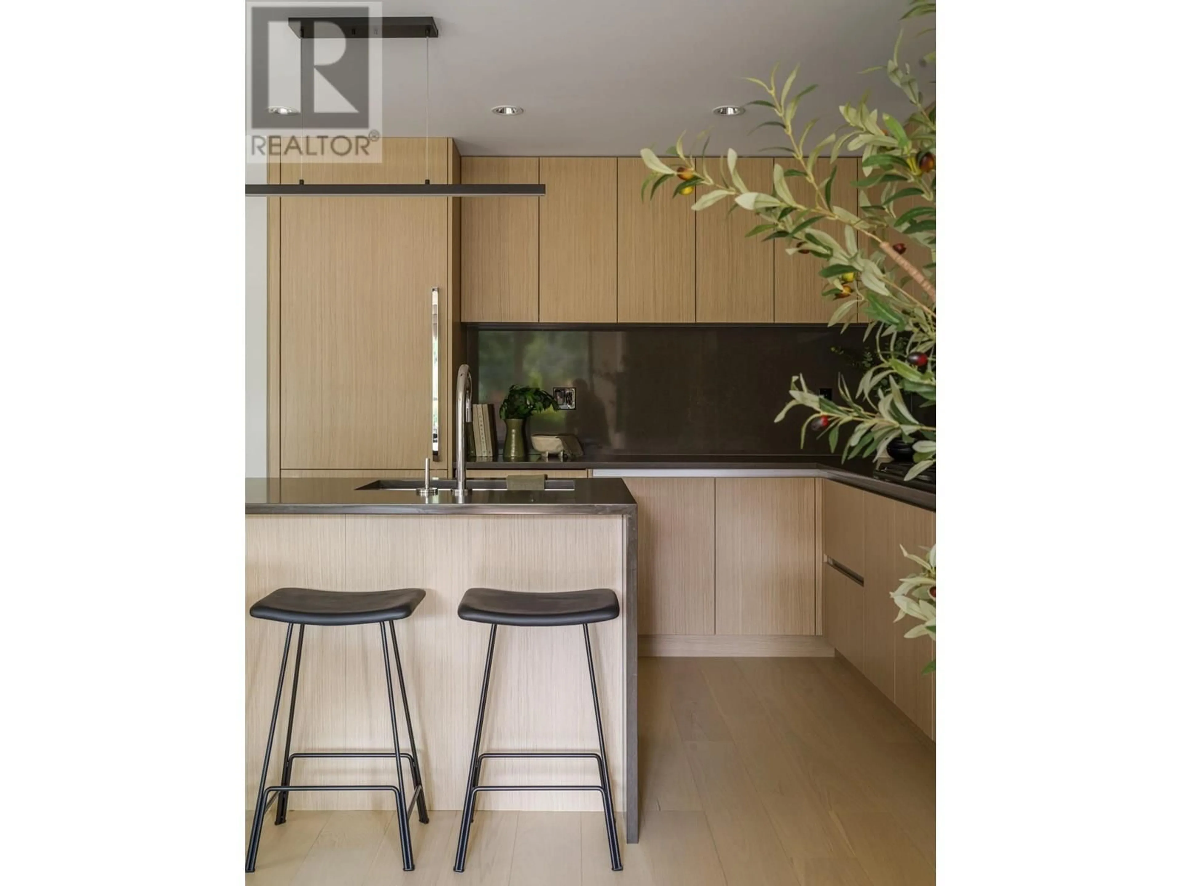 Contemporary kitchen, unknown for 310 - 3636 39TH AVENUE, Vancouver British Columbia V6N0E8
